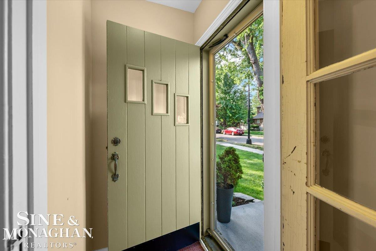424 Touraine Road, Grosse Pointe, MI 48236 — Photo 6
