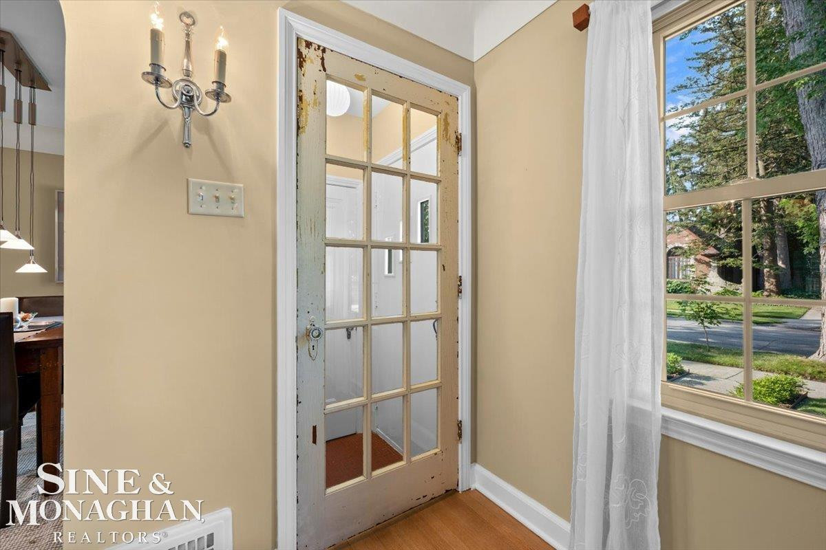 424 Touraine Road, Grosse Pointe, MI 48236 — Photo 7