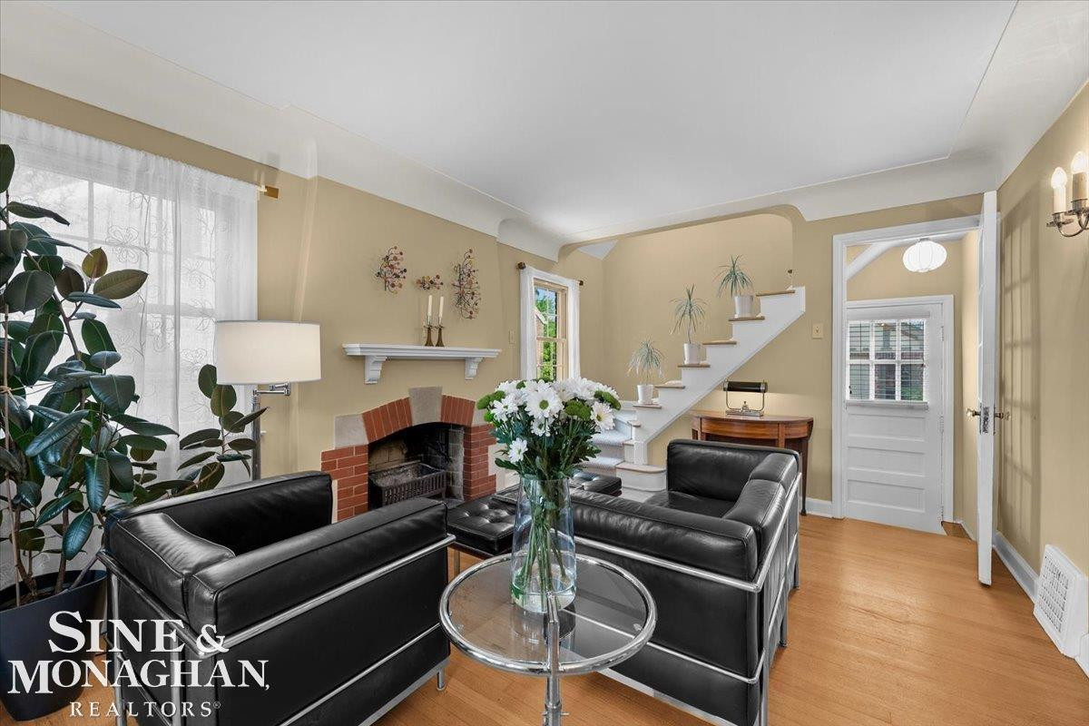 424 Touraine Road, Grosse Pointe, MI 48236 — Photo 8