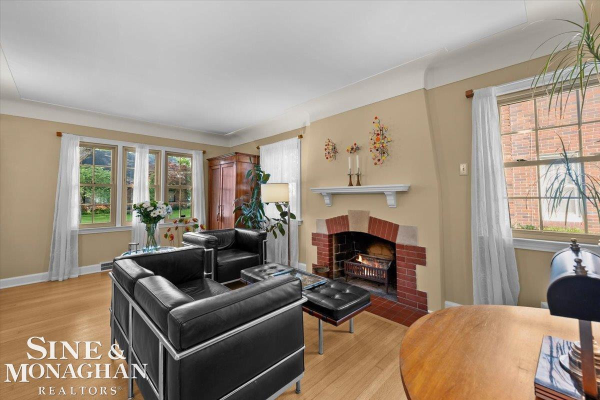 424 Touraine Road, Grosse Pointe, MI 48236 — Photo 9
