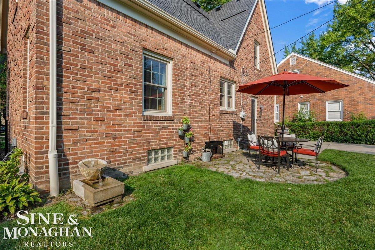 424 Touraine Road, Grosse Pointe, MI 48236 — Photo 34