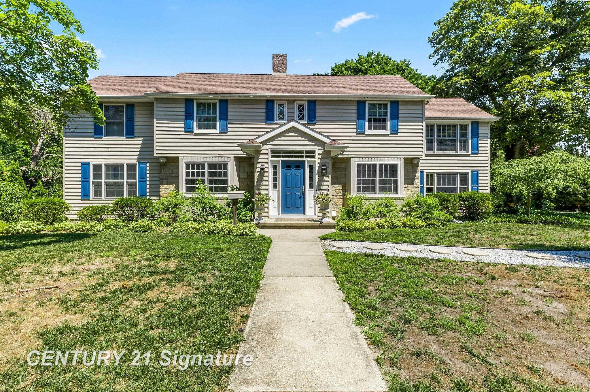 1316 Helen Road, Midland, MI 48640