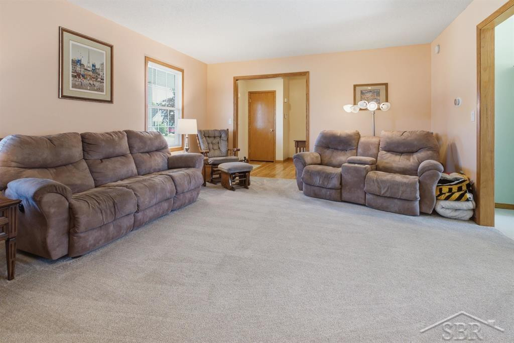 10175 Dove Drive, Freeland, MI 48623 — Photo 8