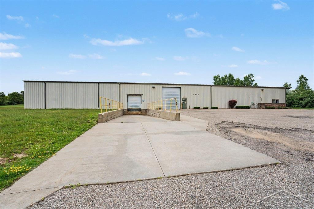 5846 Venture Way, Mount Pleasant, MI 48858 — front exterior