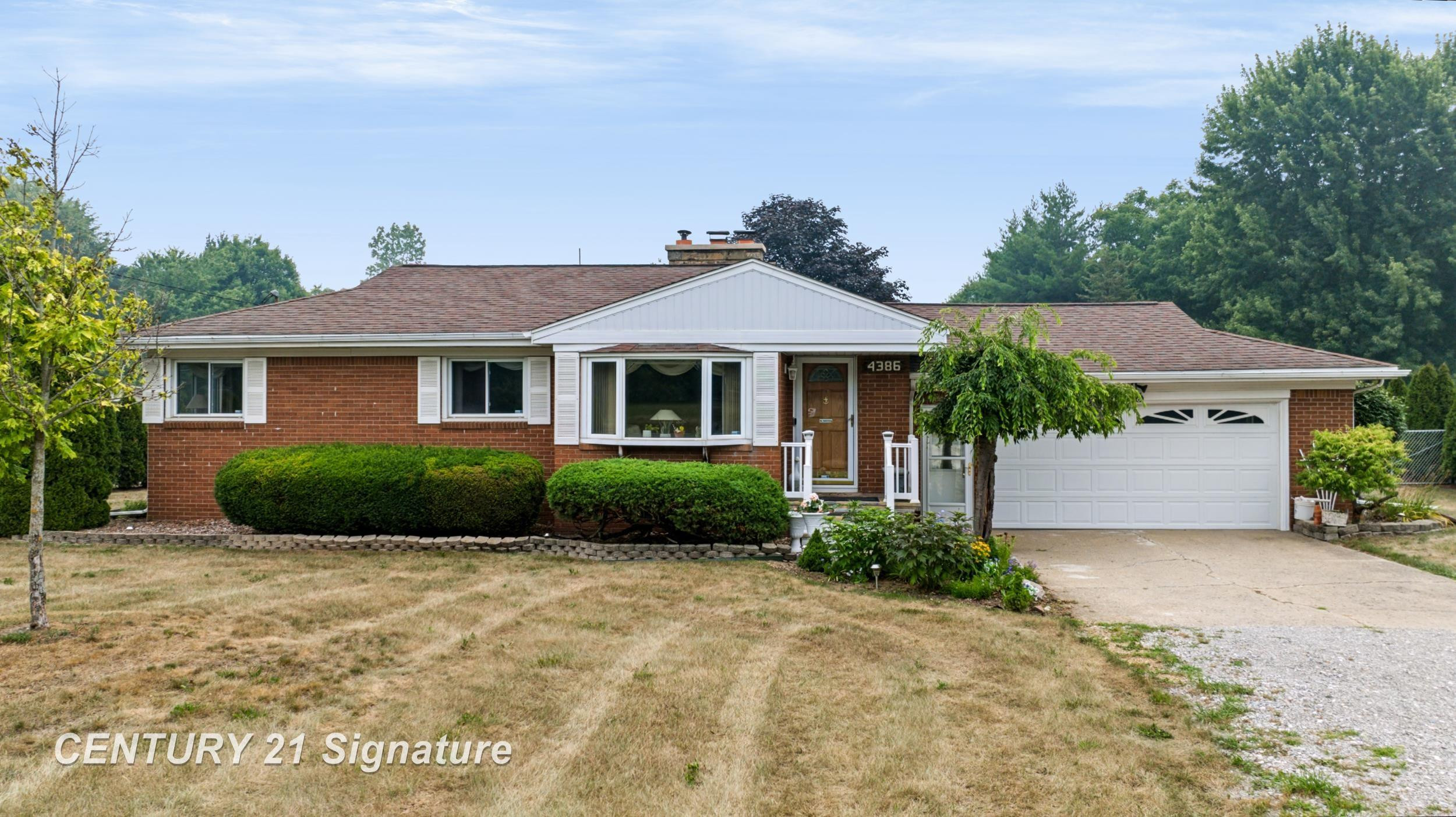 4386 N Elms Road, Flushing, MI 48433 — front exterior