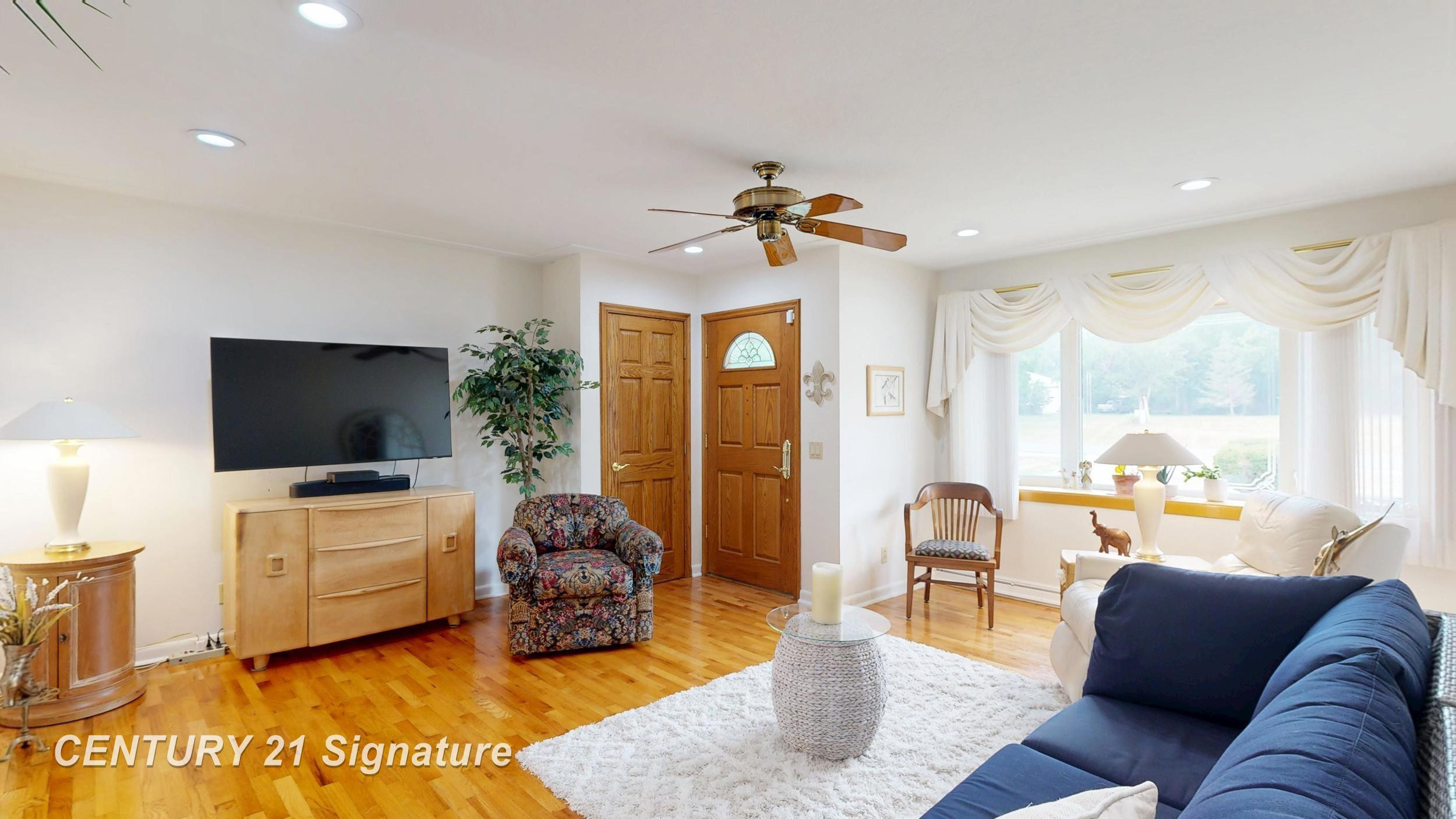 4386 N Elms Road, Flushing, MI 48433 — Photo 3