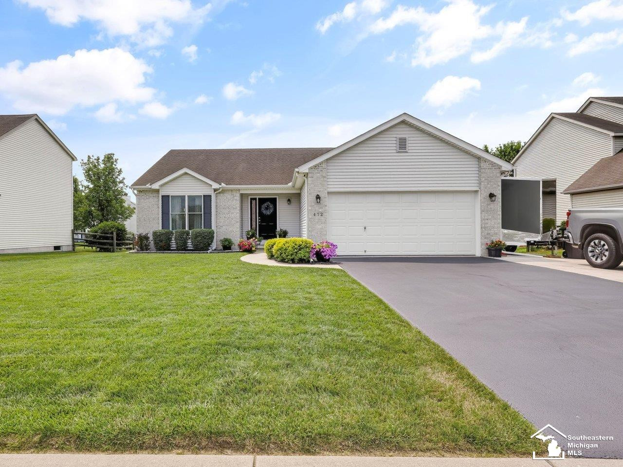 472 Buck Lane, Temperance, MI 48182 — front exterior