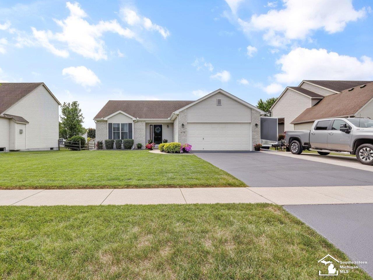 472 Buck Lane, Temperance, MI 48182 — Photo 2