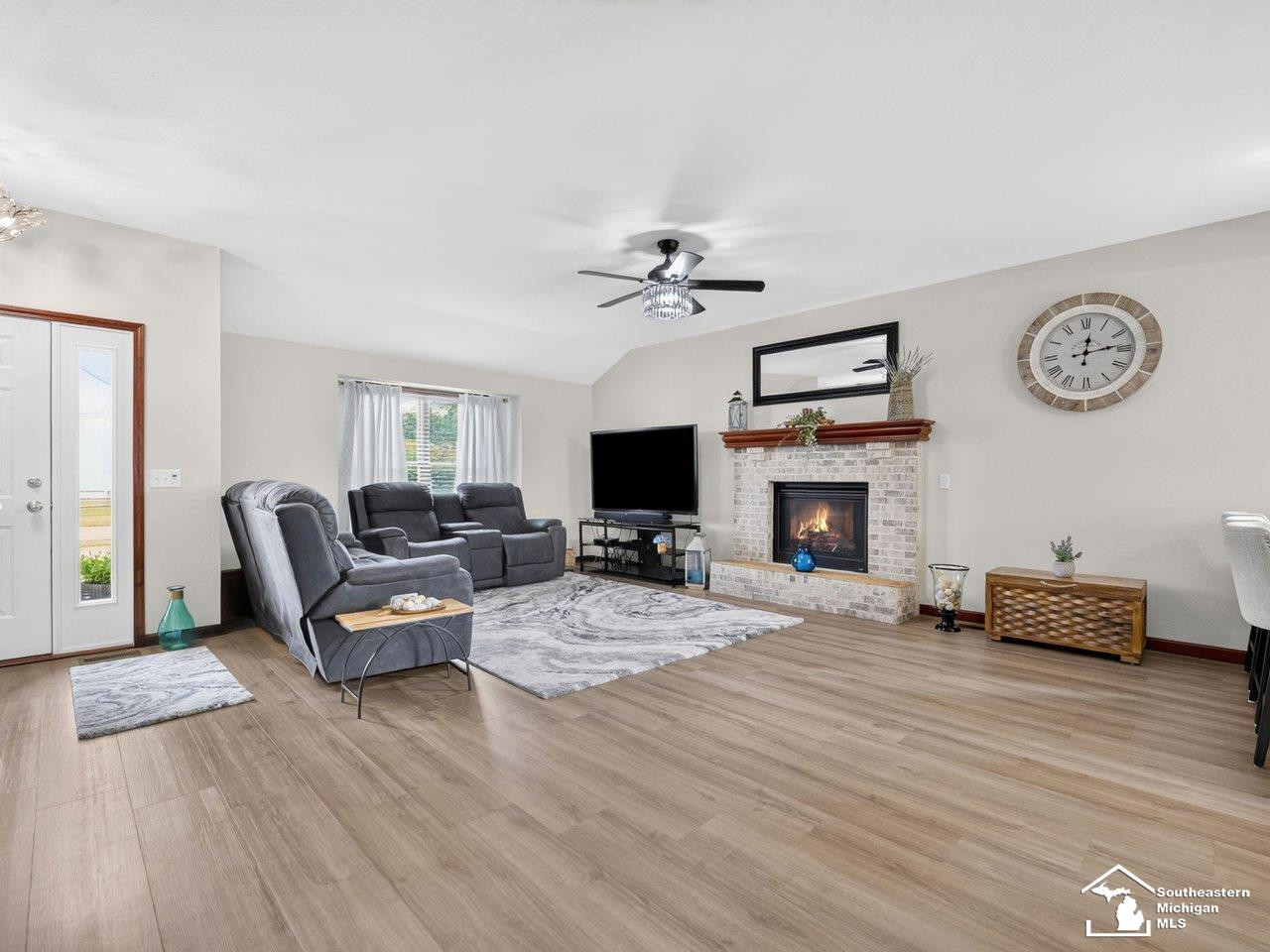472 Buck Lane, Temperance, MI 48182 — Photo 10