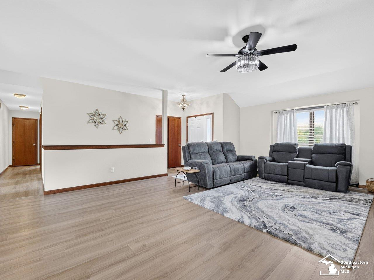 472 Buck Lane, Temperance, MI 48182 — Photo 12