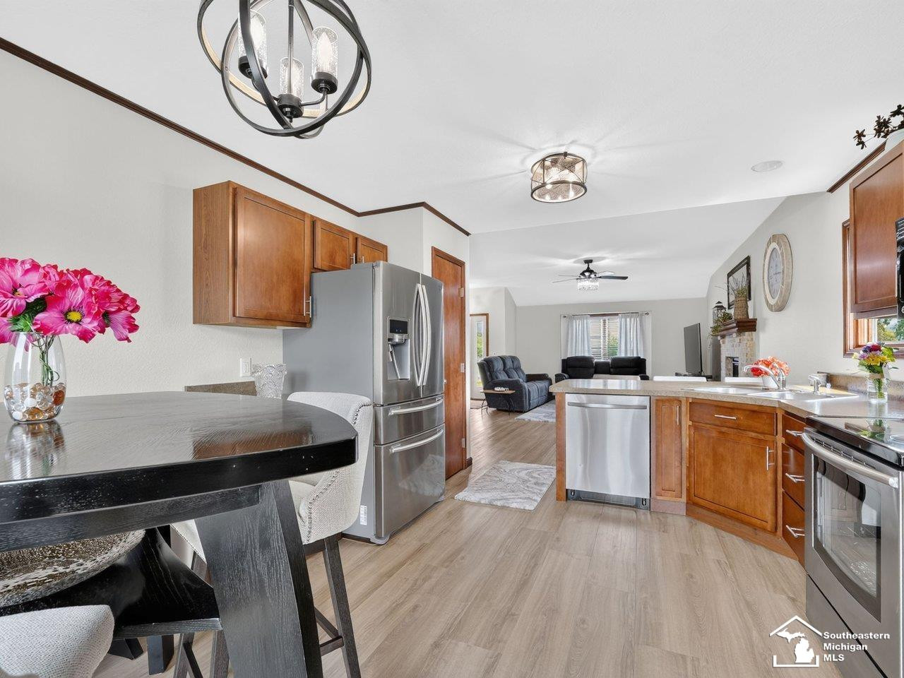 472 Buck Lane, Temperance, MI 48182 — Photo 14