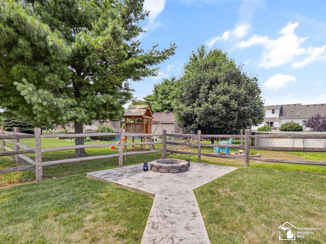 472 Buck Lane, Temperance, MI 48182 — Photo 44