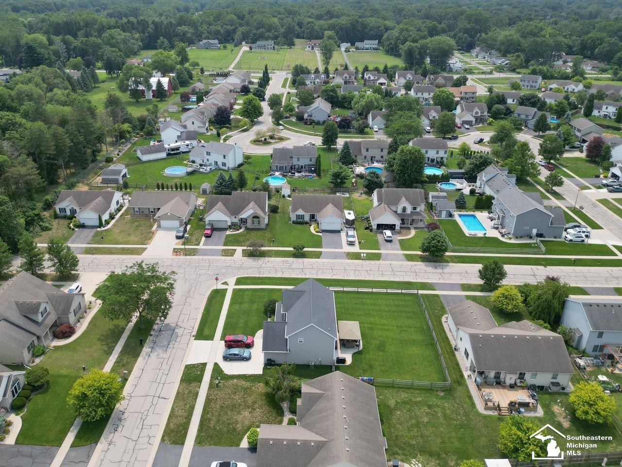 472 Buck Lane, Temperance, MI 48182 — Photo 57