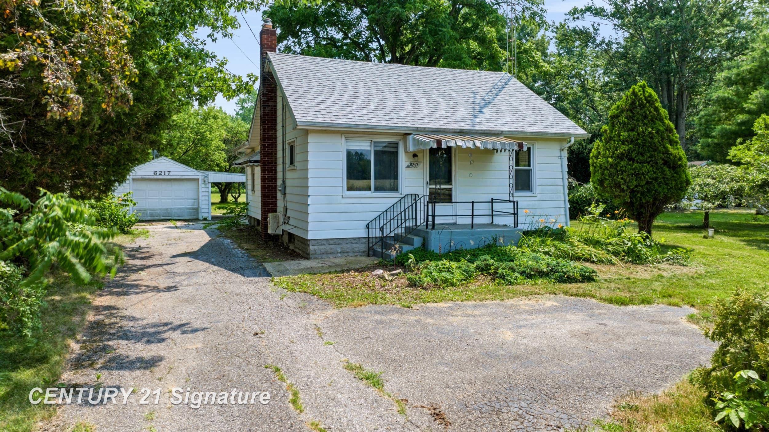 6217 Coldwater Road, Flushing, MI 48433 — Photo 2
