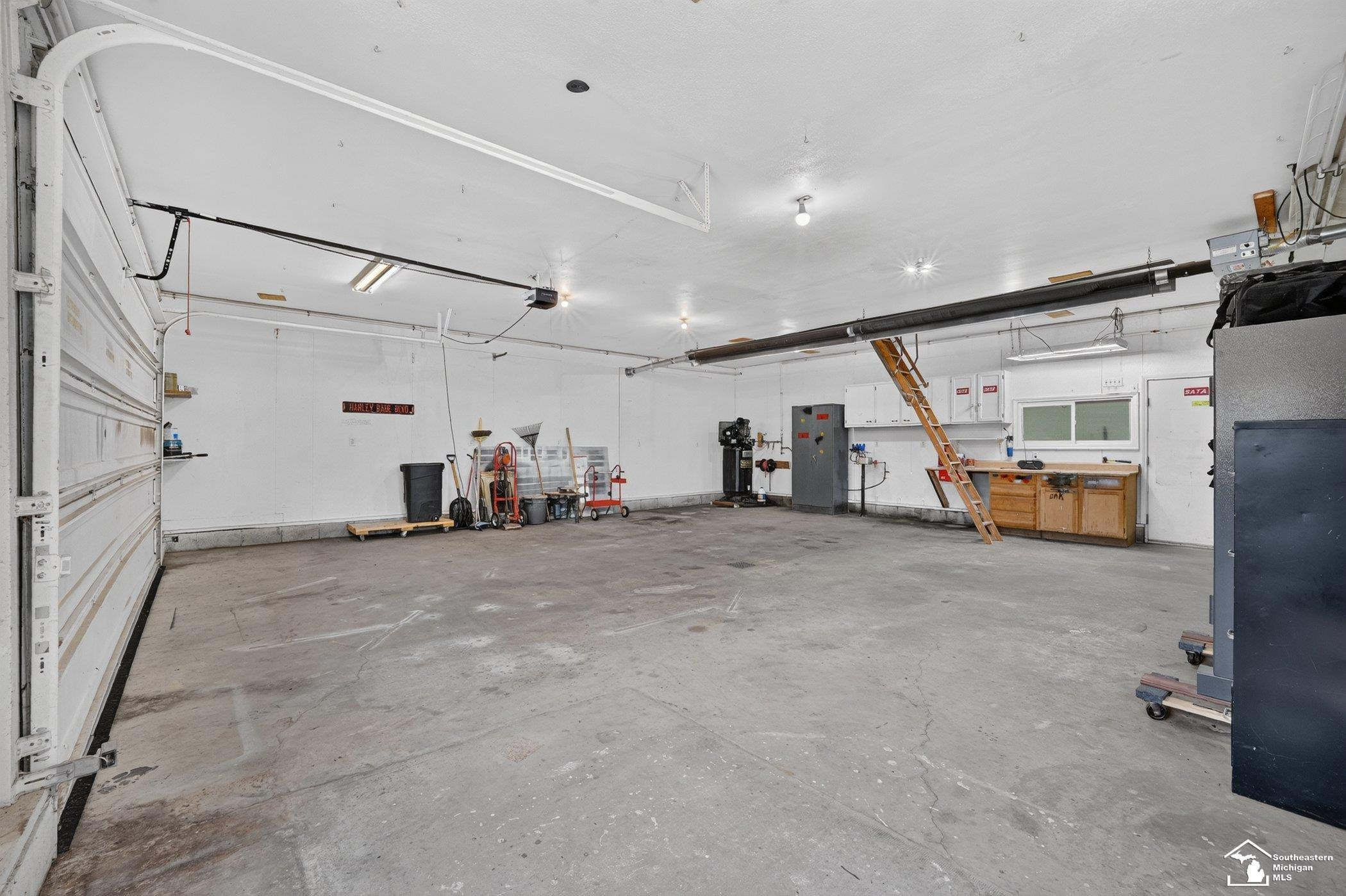 9858 Douglas Road, Temperance, MI — Photo 42