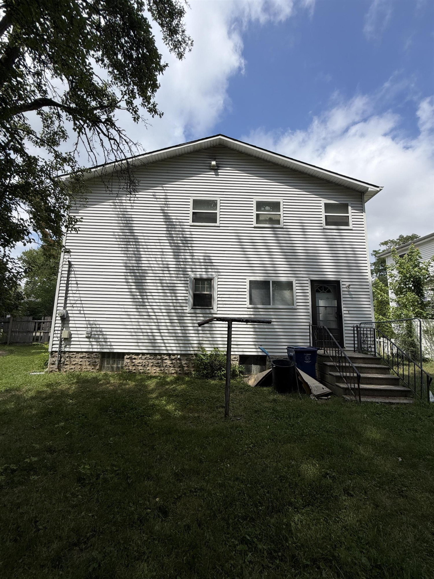 426 Dell Avenue, Flint, MI 48507 — front exterior