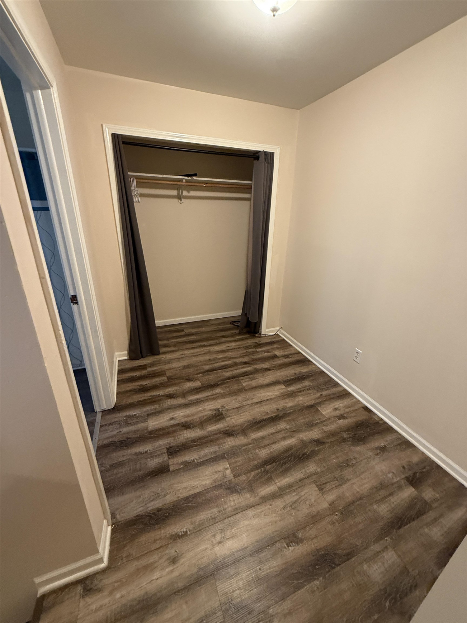 426 Dell Avenue, Flint, MI 48507 — Photo 14