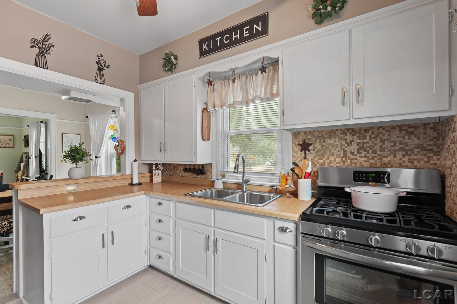 726 Croswell Street, Adrian, MI 49221 — Photo 12