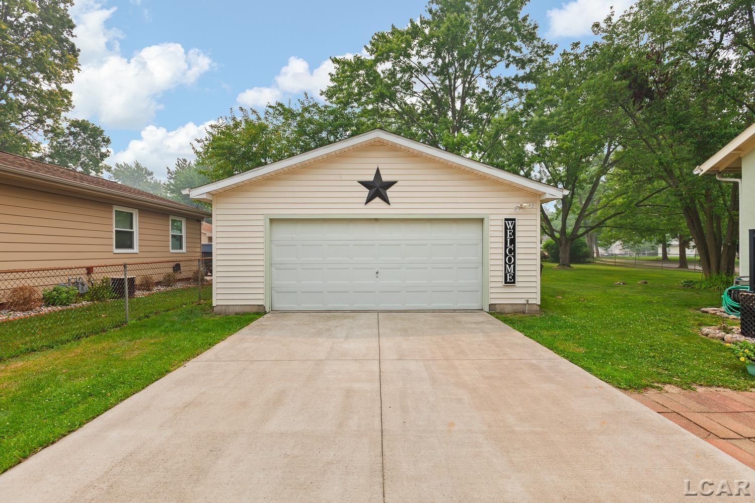 726 Croswell Street, Adrian, MI 49221 — Photo 30