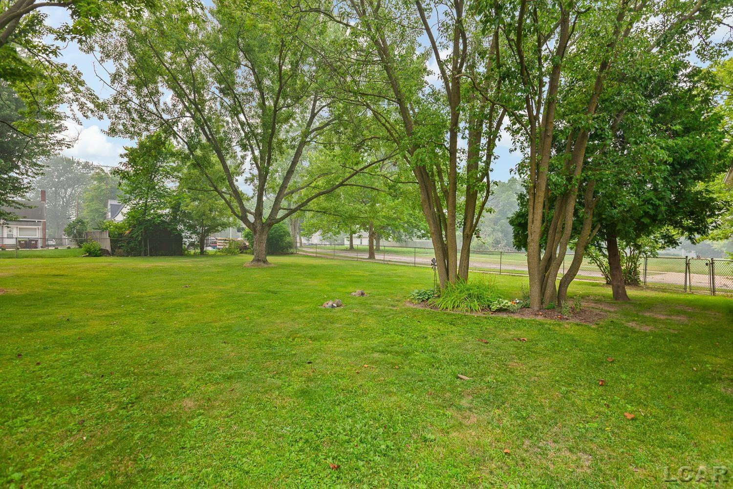 726 Croswell Street, Adrian, MI 49221 — Photo 32
