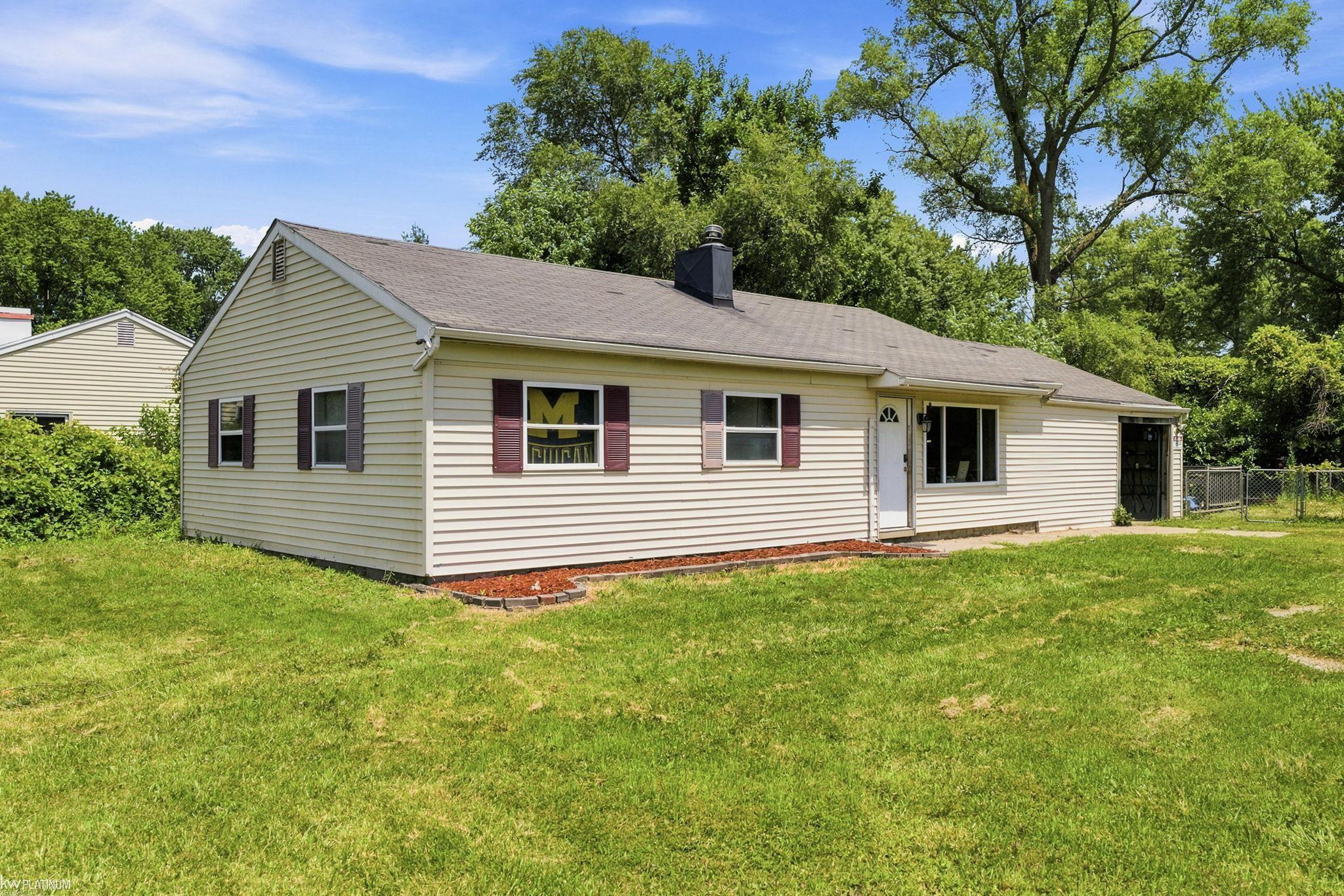 20821 Melborn Street, Clinton Twp, MI 48036