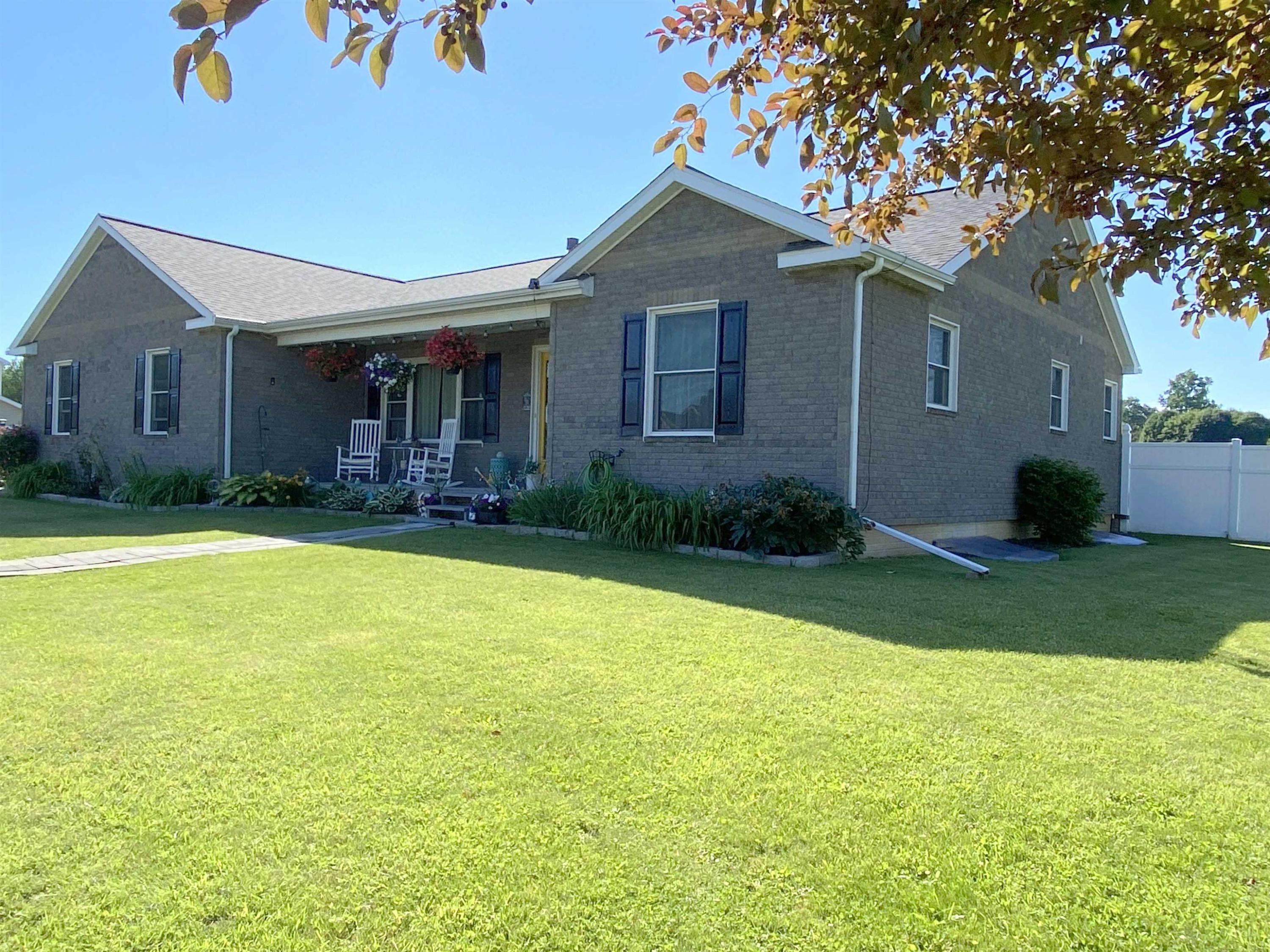606 Doyle Road, Laingsburg, MI 48848 — front exterior