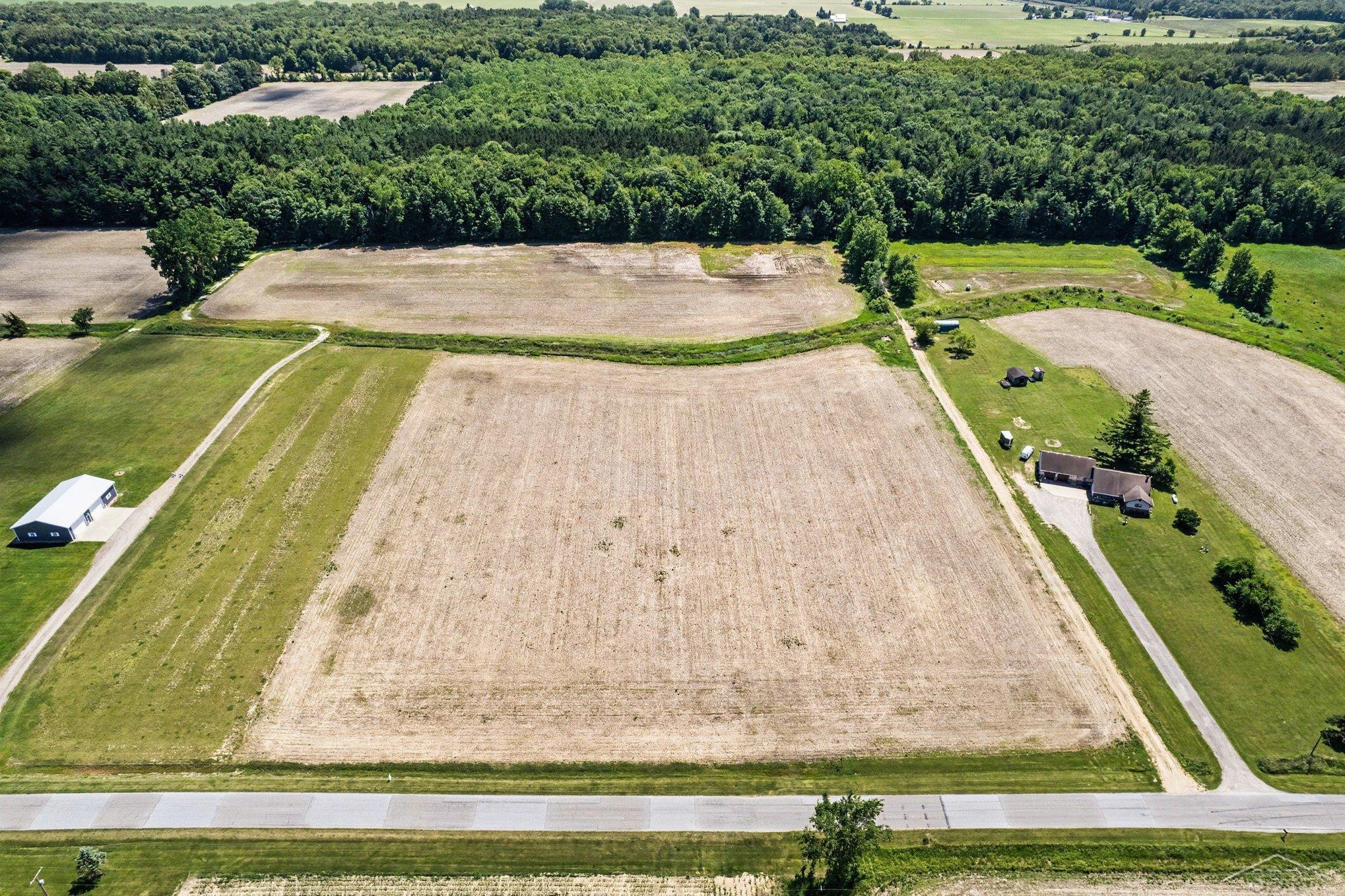 S Fenmore Road, Merrill, MI 48637