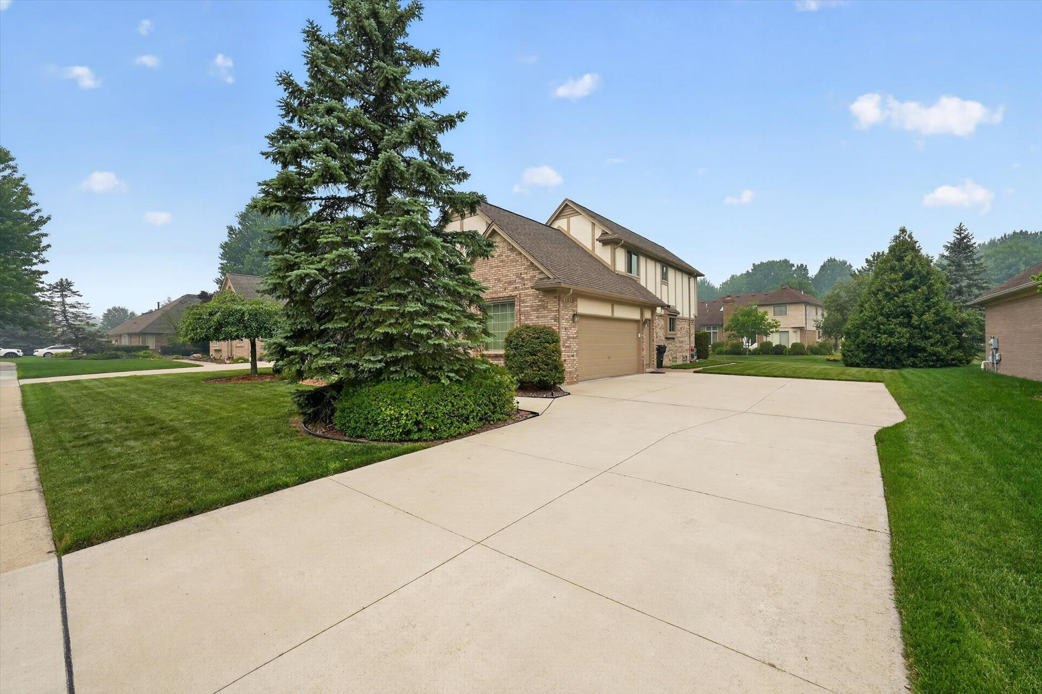 4379 Chablis Drive, Sterling Heights, MI 48314 — Photo 4