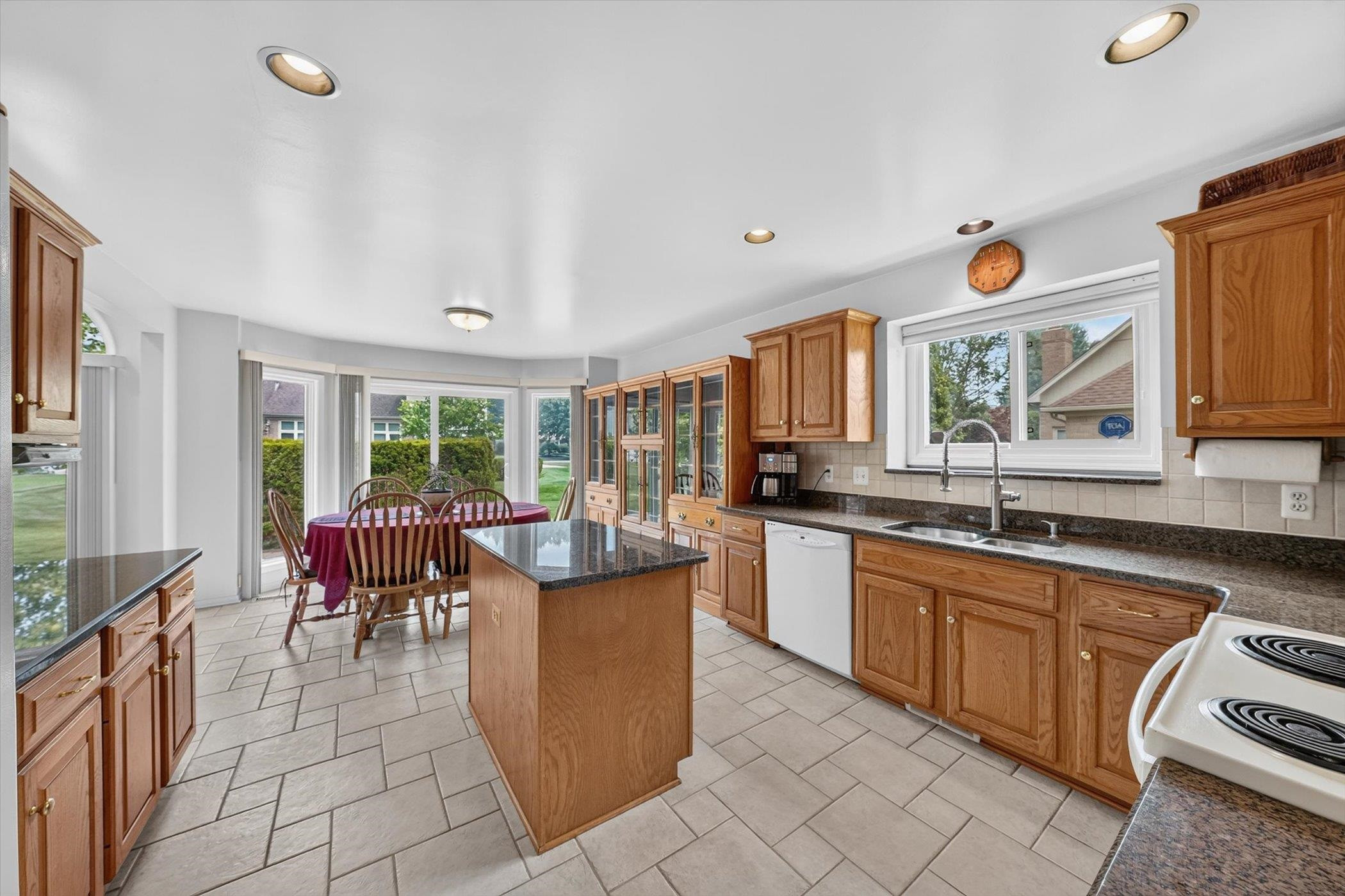 4379 Chablis Drive, Sterling Heights, MI 48314 — Photo 20