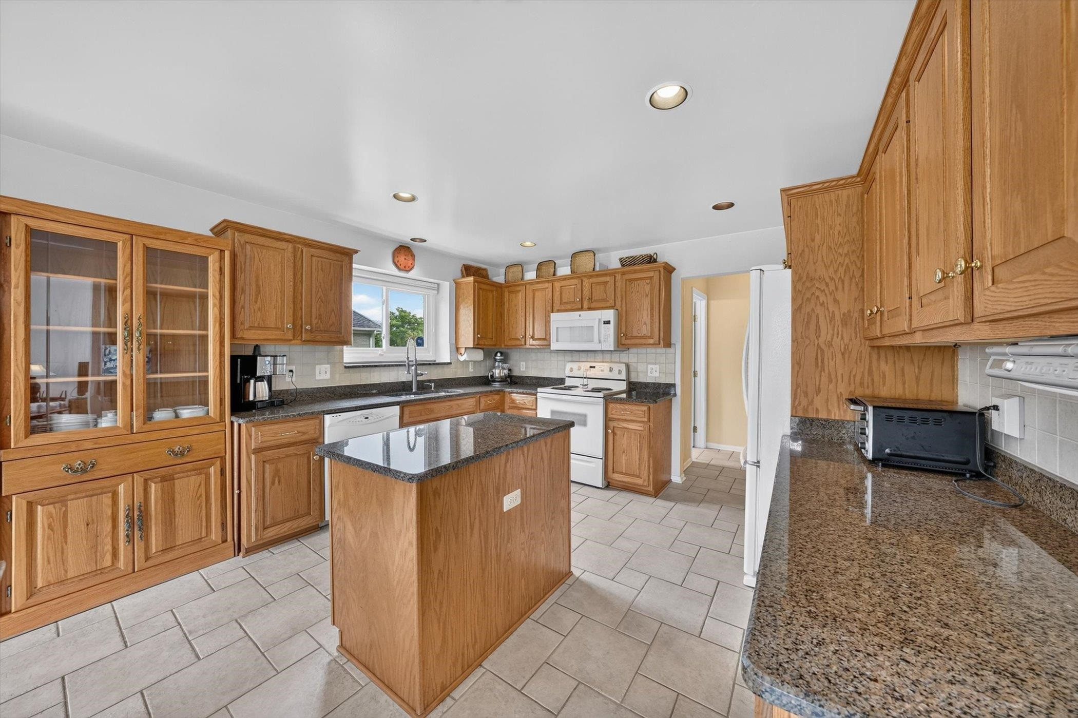 4379 Chablis Drive, Sterling Heights, MI 48314 — Photo 21