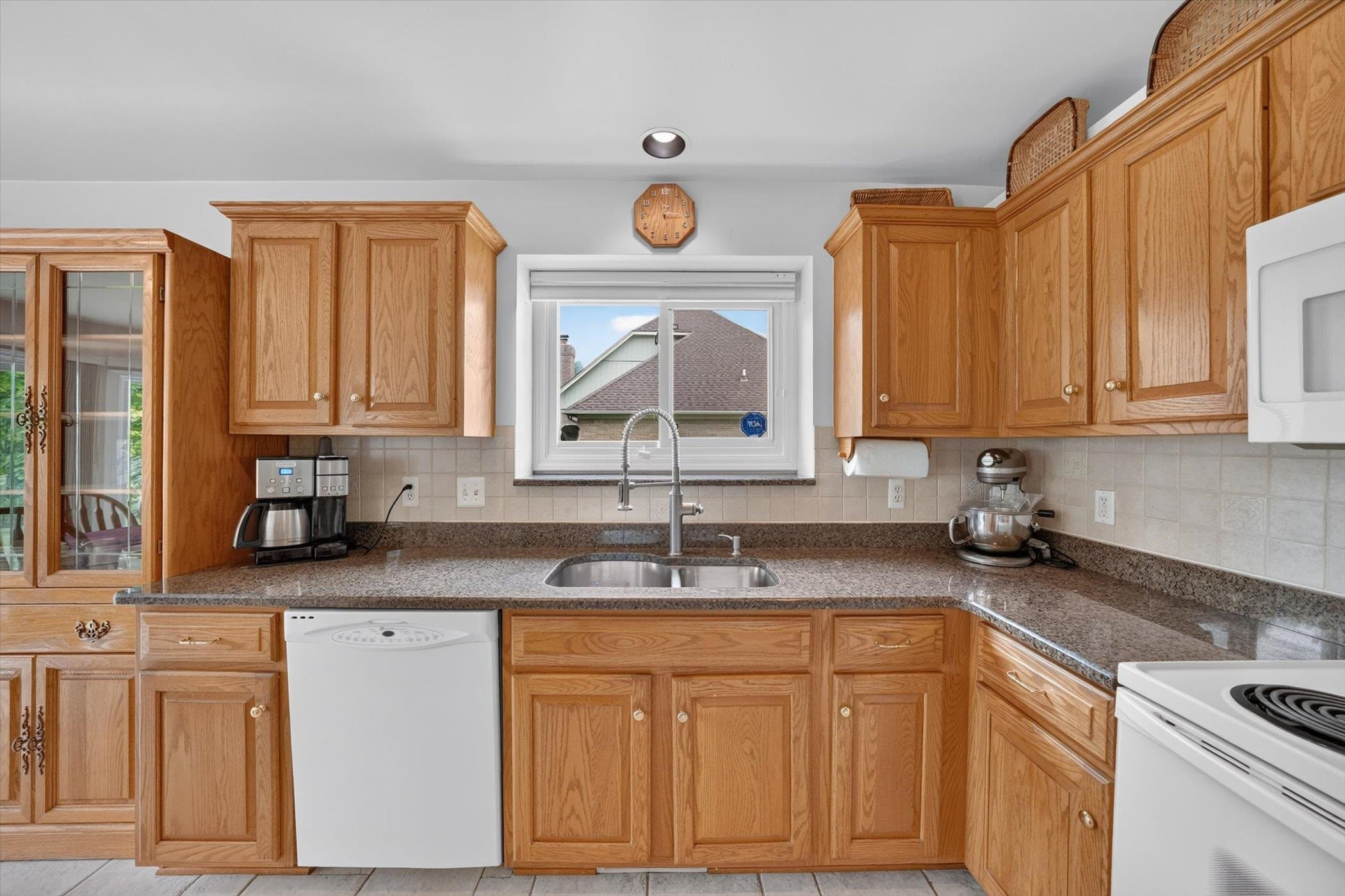 4379 Chablis Drive, Sterling Heights, MI 48314 — Photo 22