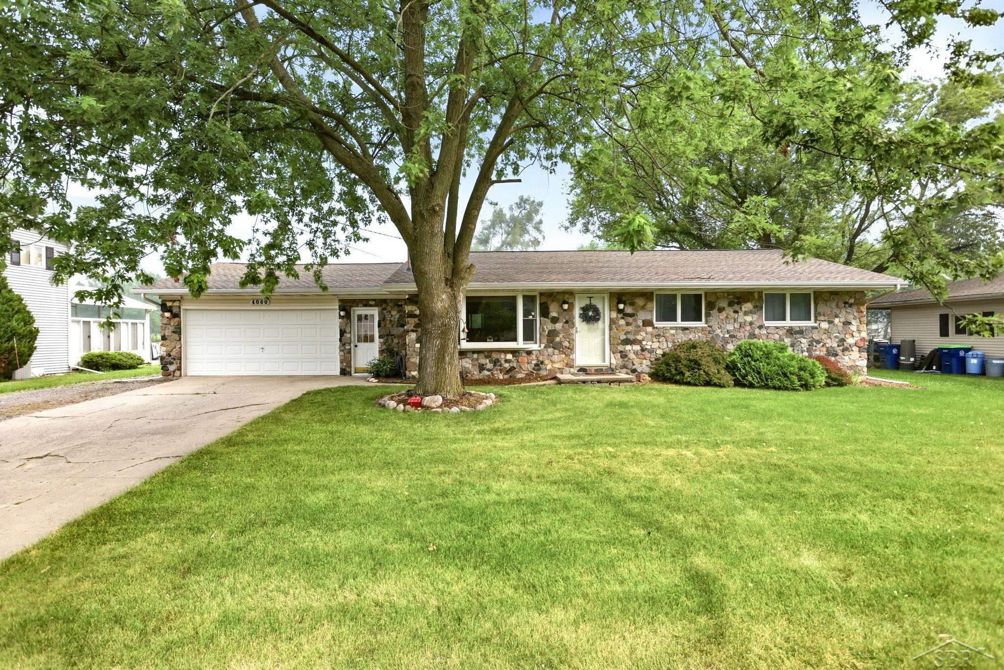 4060 Diceglie Court, MI 48604 — Photo 2