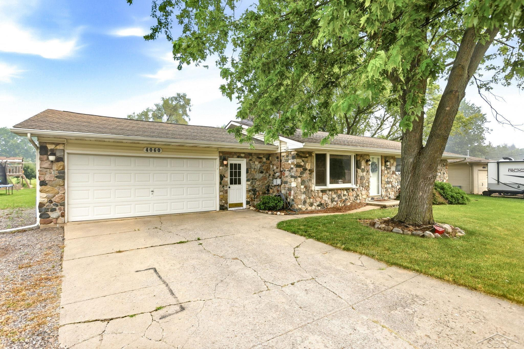 4060 Diceglie Court, MI 48604 — Photo 4