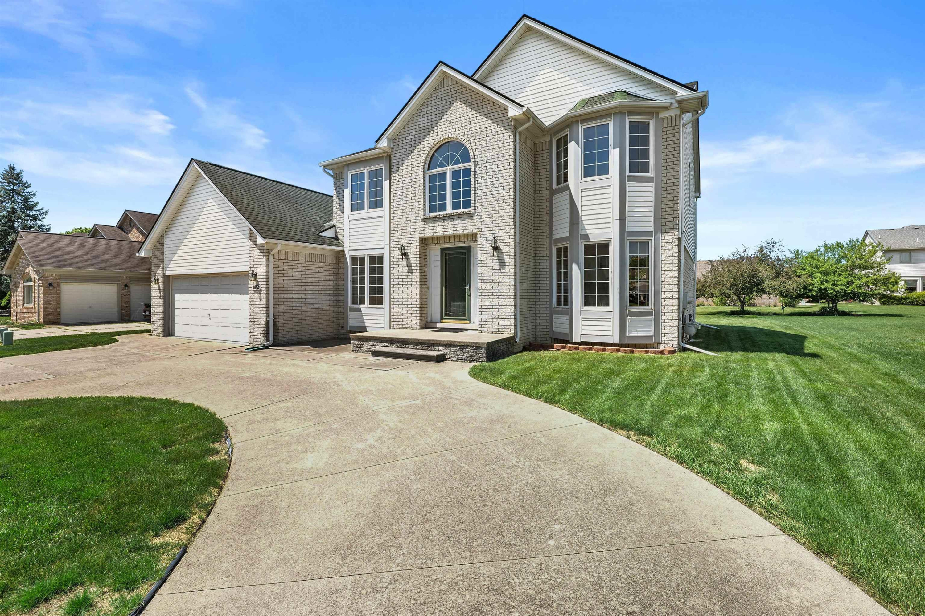 46325 Glen Eagle Drive, Utica, MI 48315