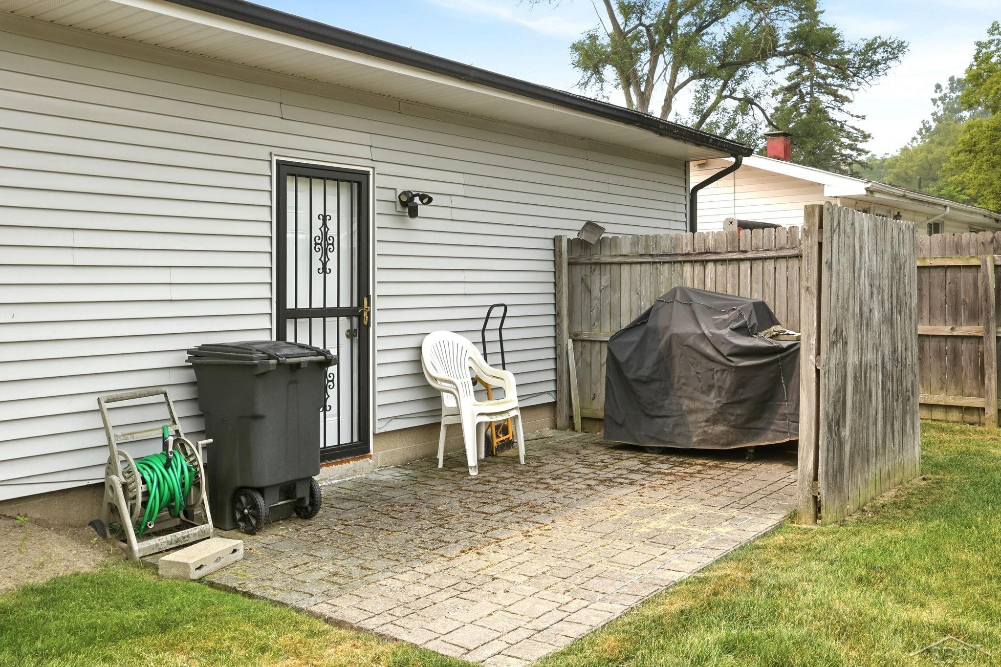 3099 Bertha Drive, Saginaw, MI 48601 — Photo 9