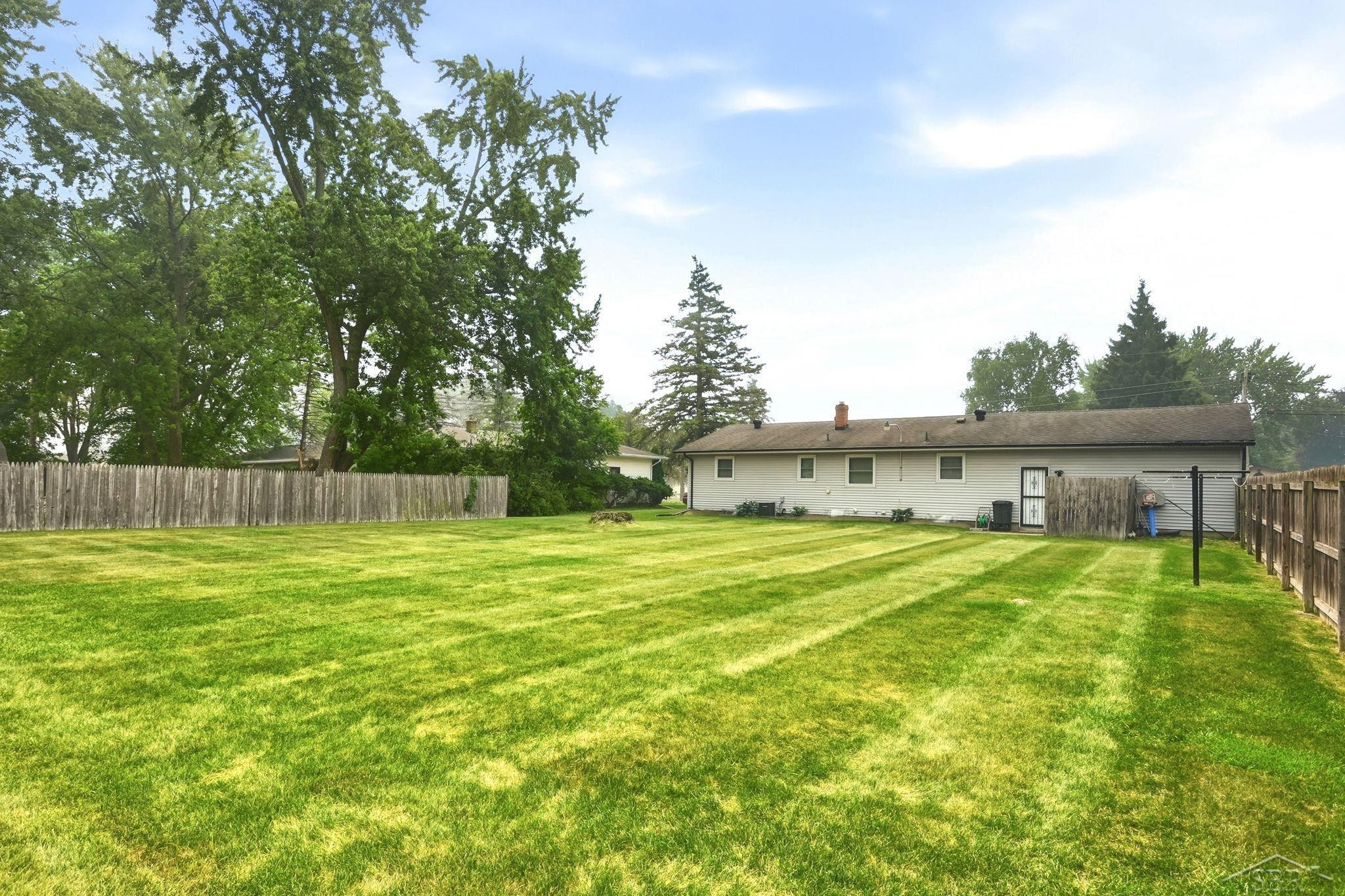 3099 Bertha Drive, Saginaw, MI 48601 — Photo 10