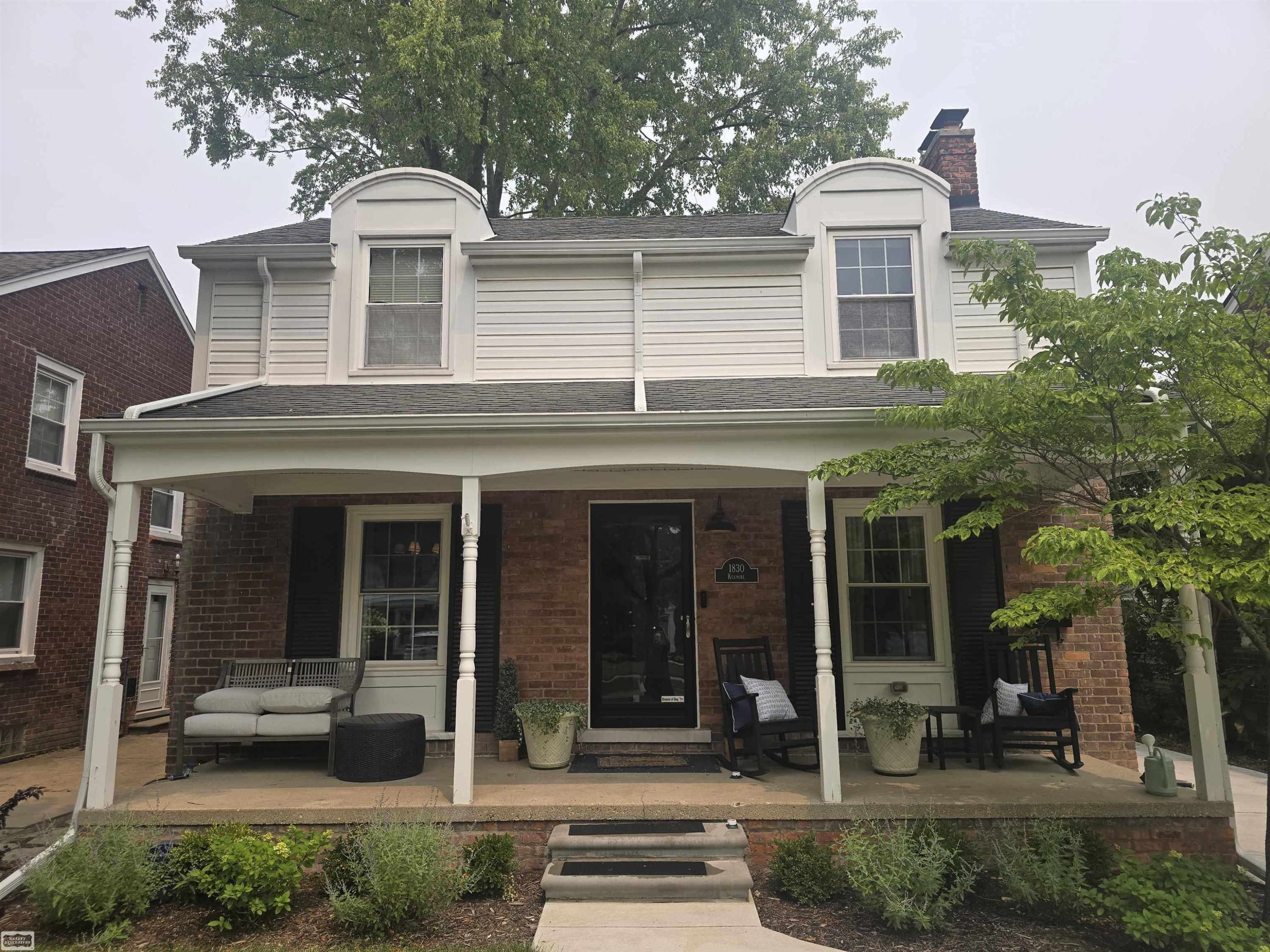 1830 Kenmore Drive, Grosse Pointe Woods, MI 48236 — Photo 2