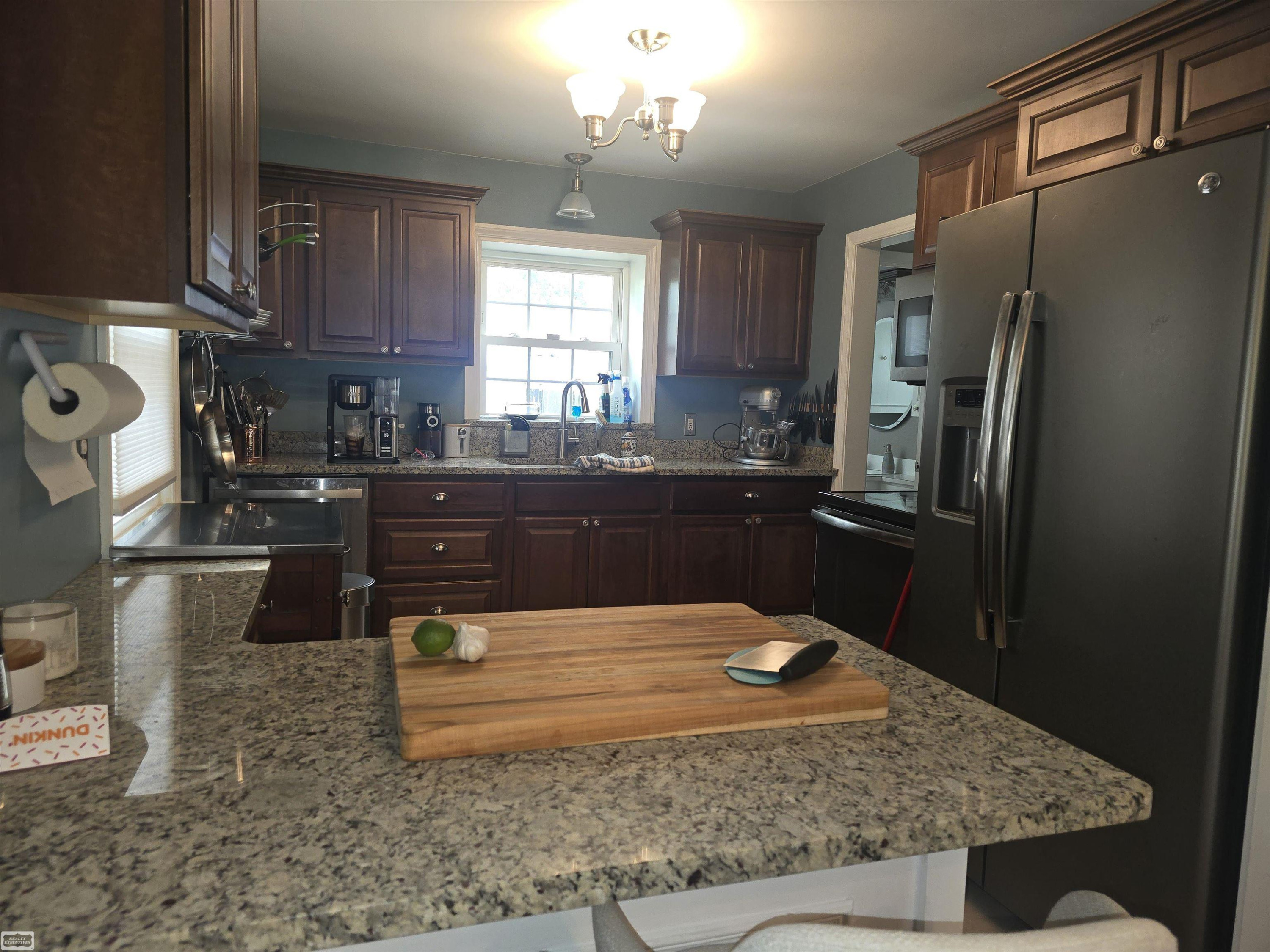 1830 Kenmore Drive, Grosse Pointe Woods, MI 48236 — Photo 18