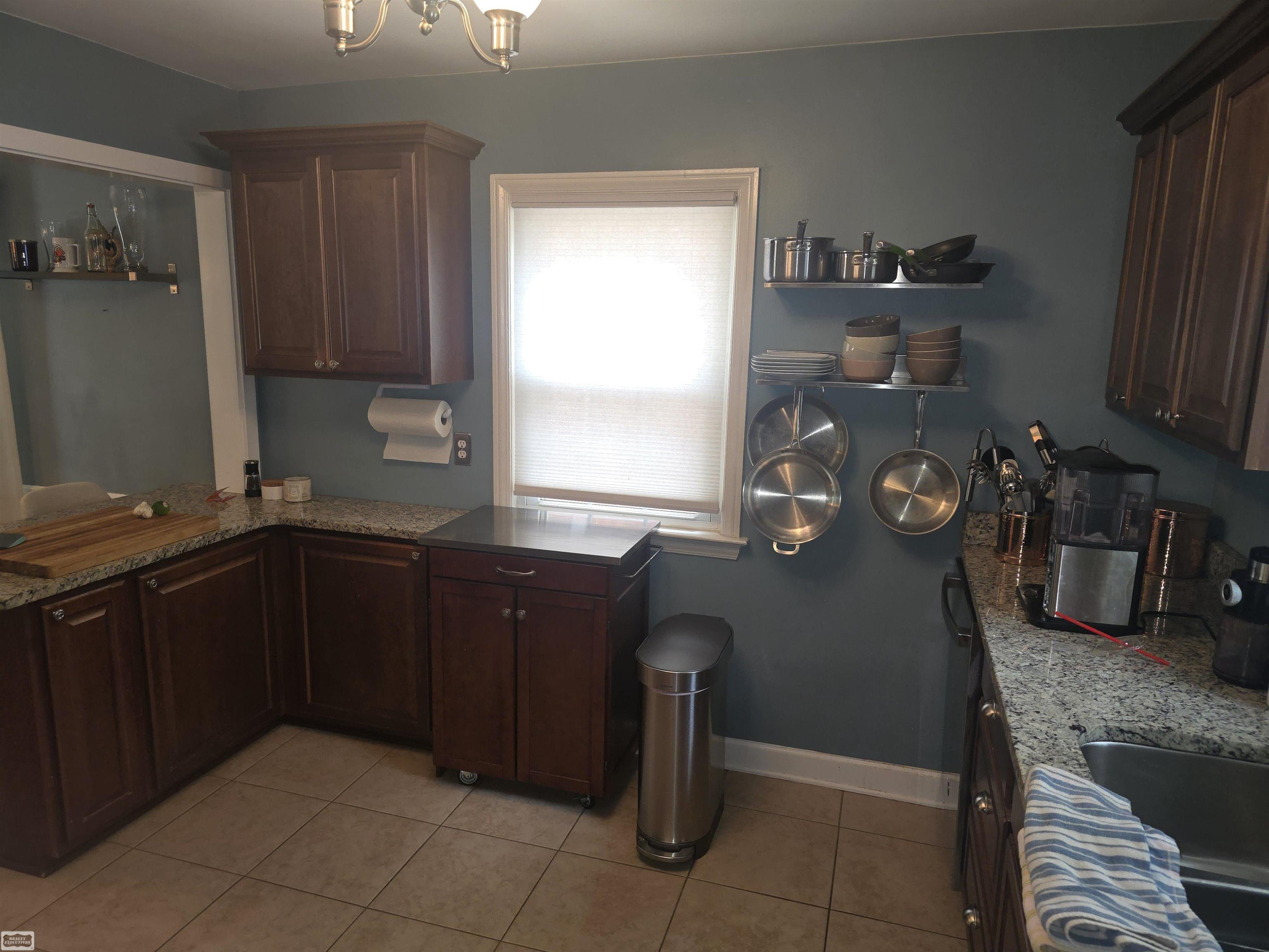 1830 Kenmore Drive, Grosse Pointe Woods, MI 48236 — Photo 19
