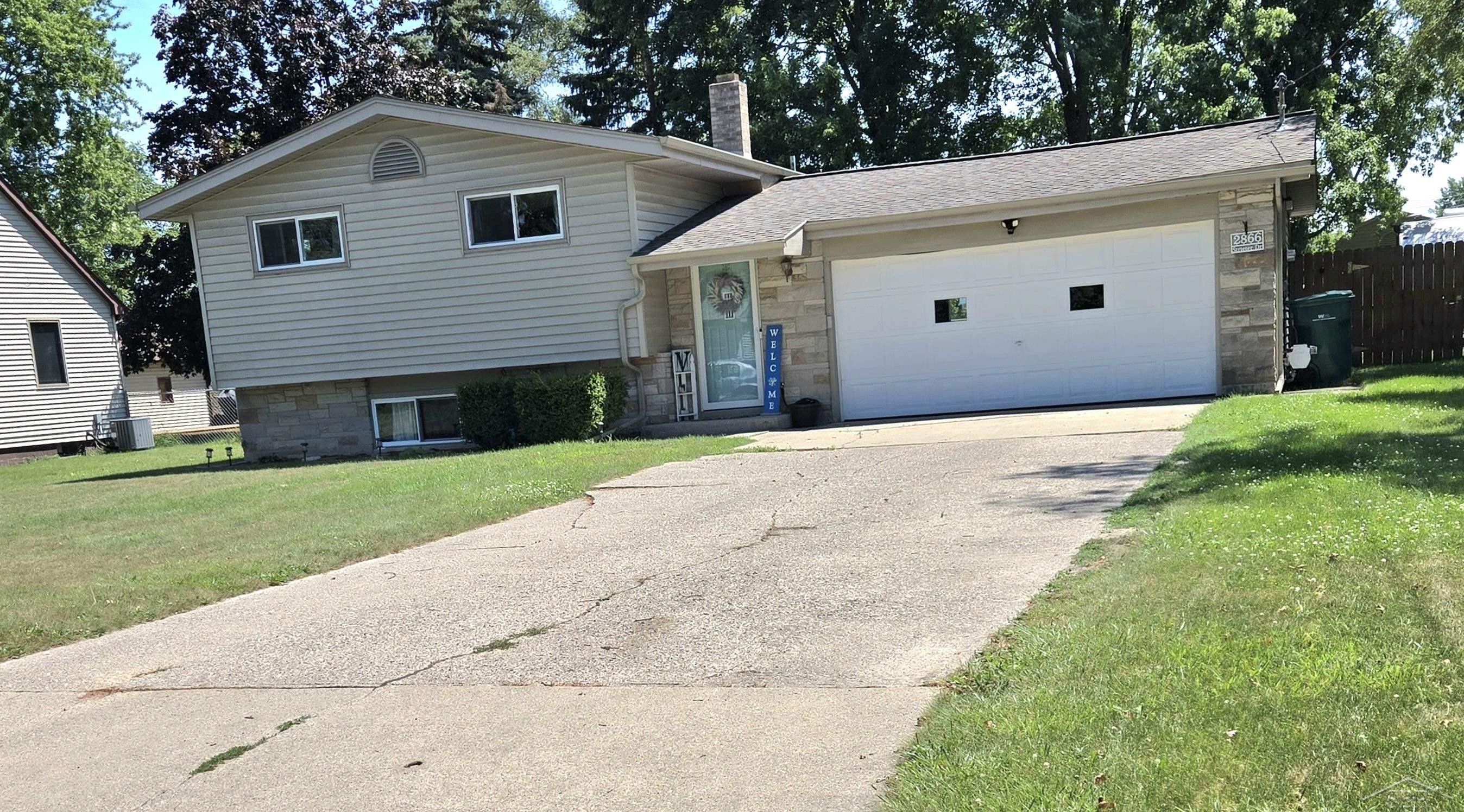 2866 Strieter Drive, Bay City, MI 48706