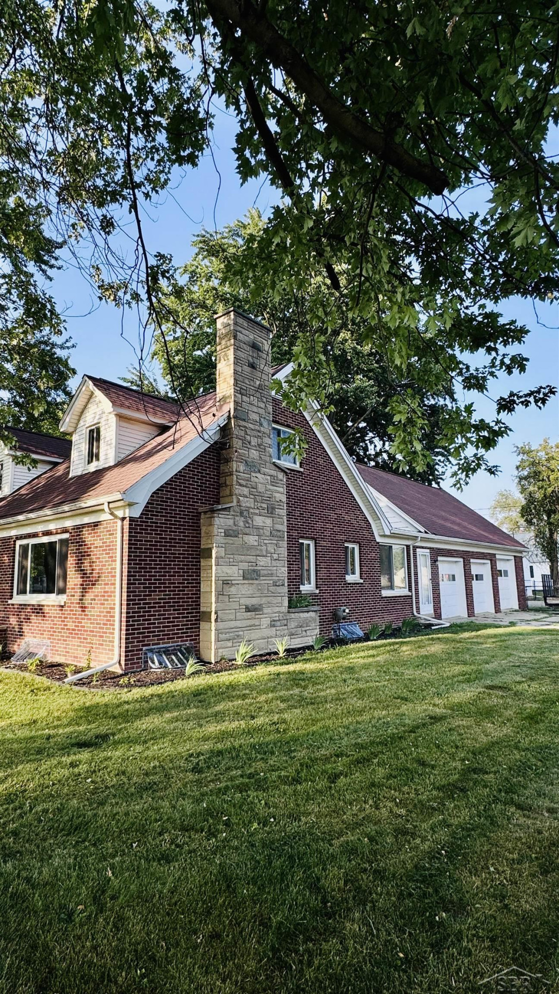 352 S 29th Street, Saginaw, MI 48601 — Photo 2