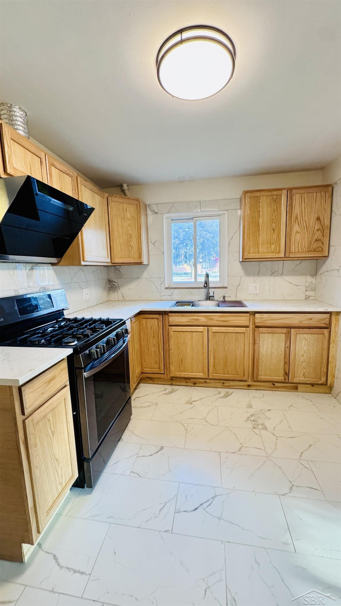 352 S 29th Street, Saginaw, MI 48601 — Photo 8