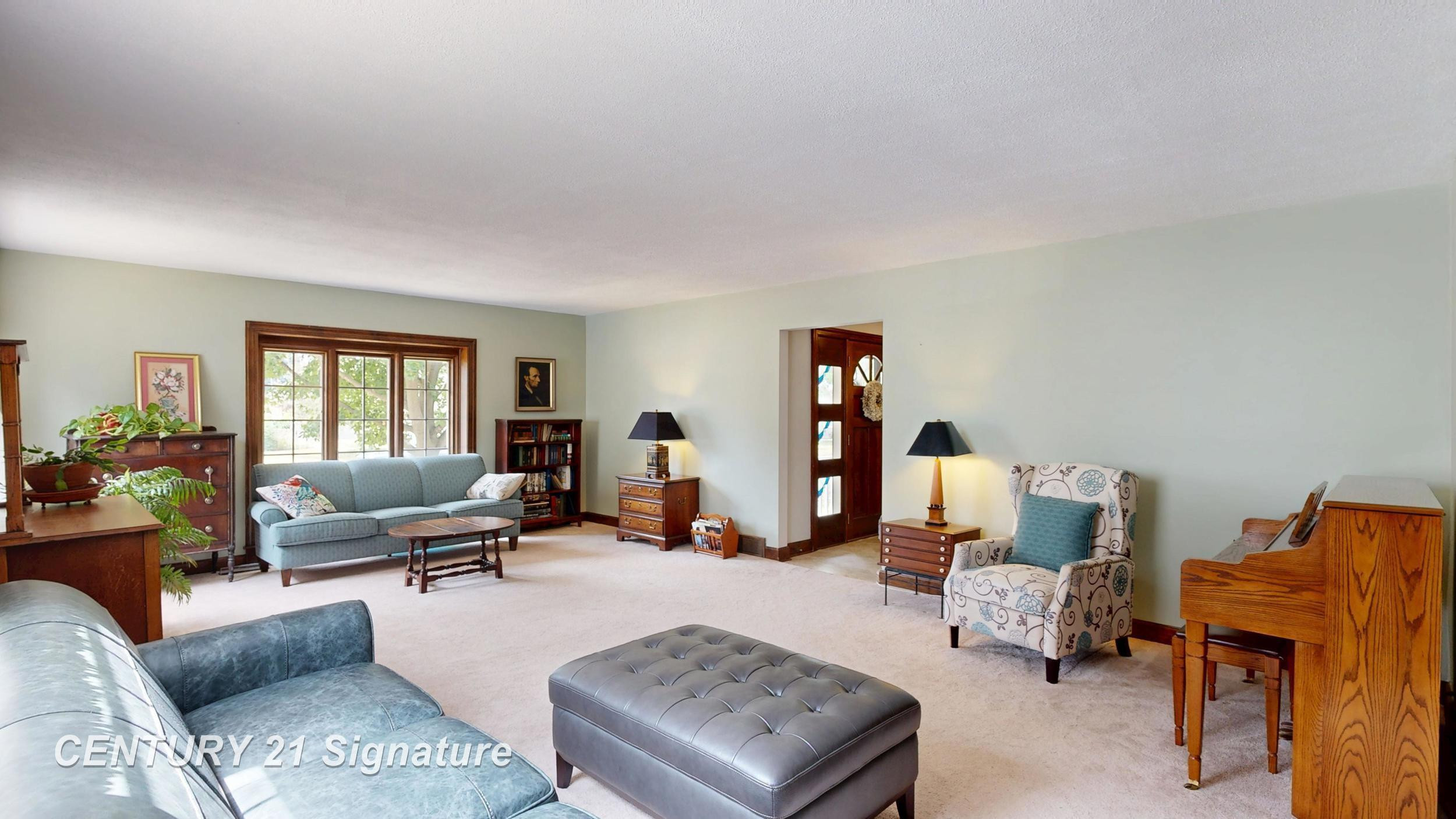 212 Cedarwood Drive, Flushing, MI 48433 — Photo 5