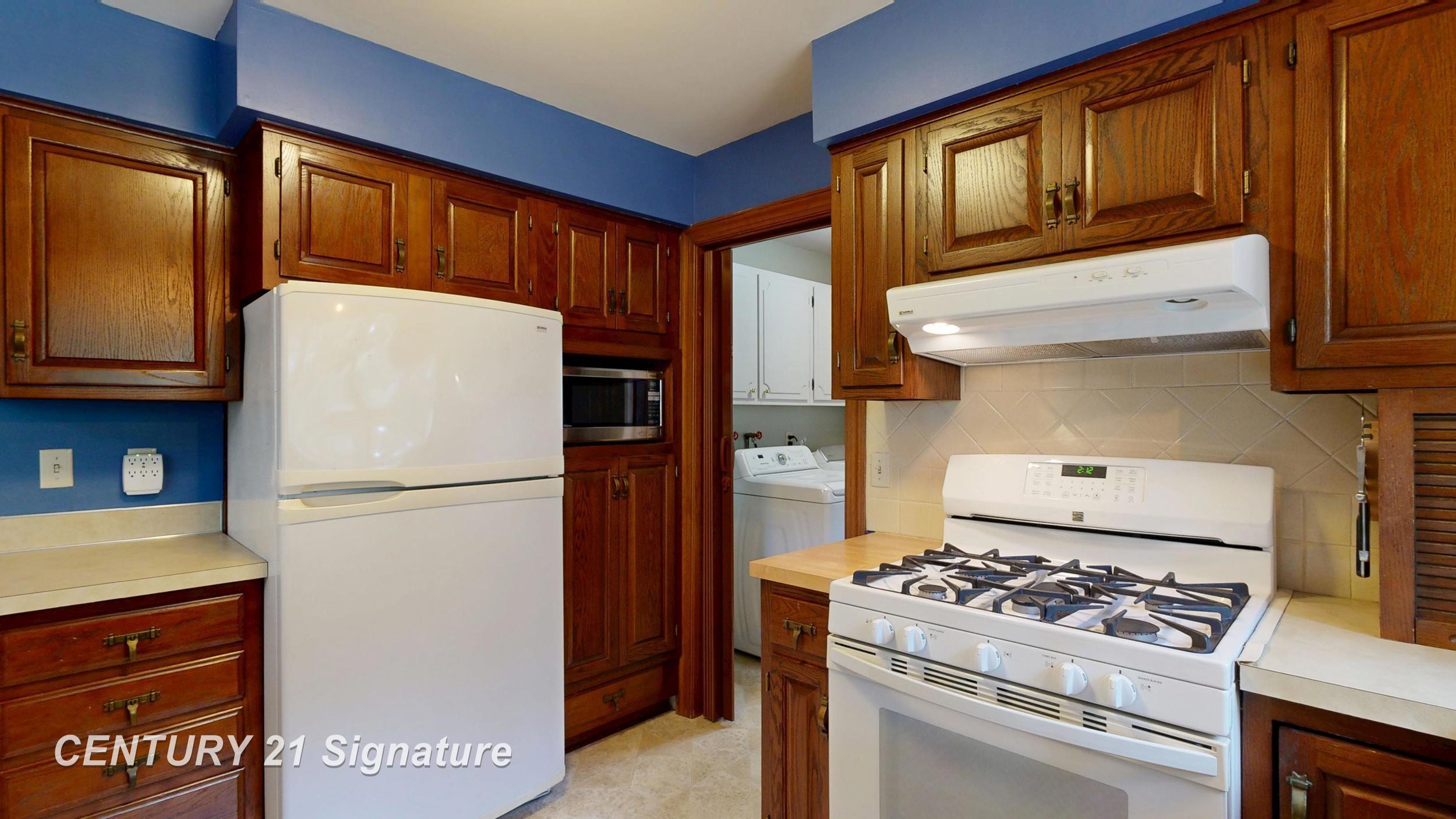 212 Cedarwood Drive, Flushing, MI 48433 — Photo 25