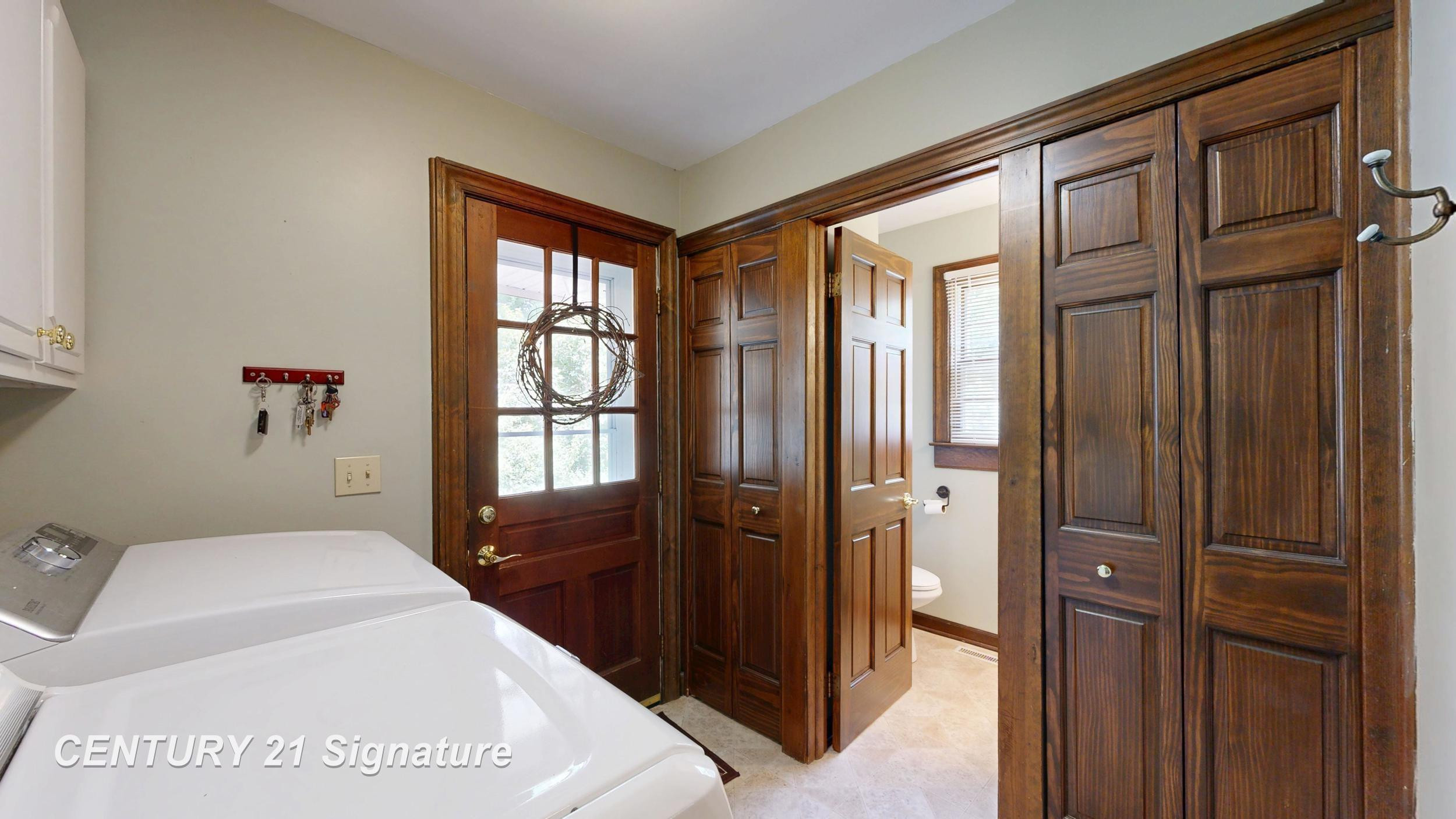 212 Cedarwood Drive, Flushing, MI 48433 — Photo 28