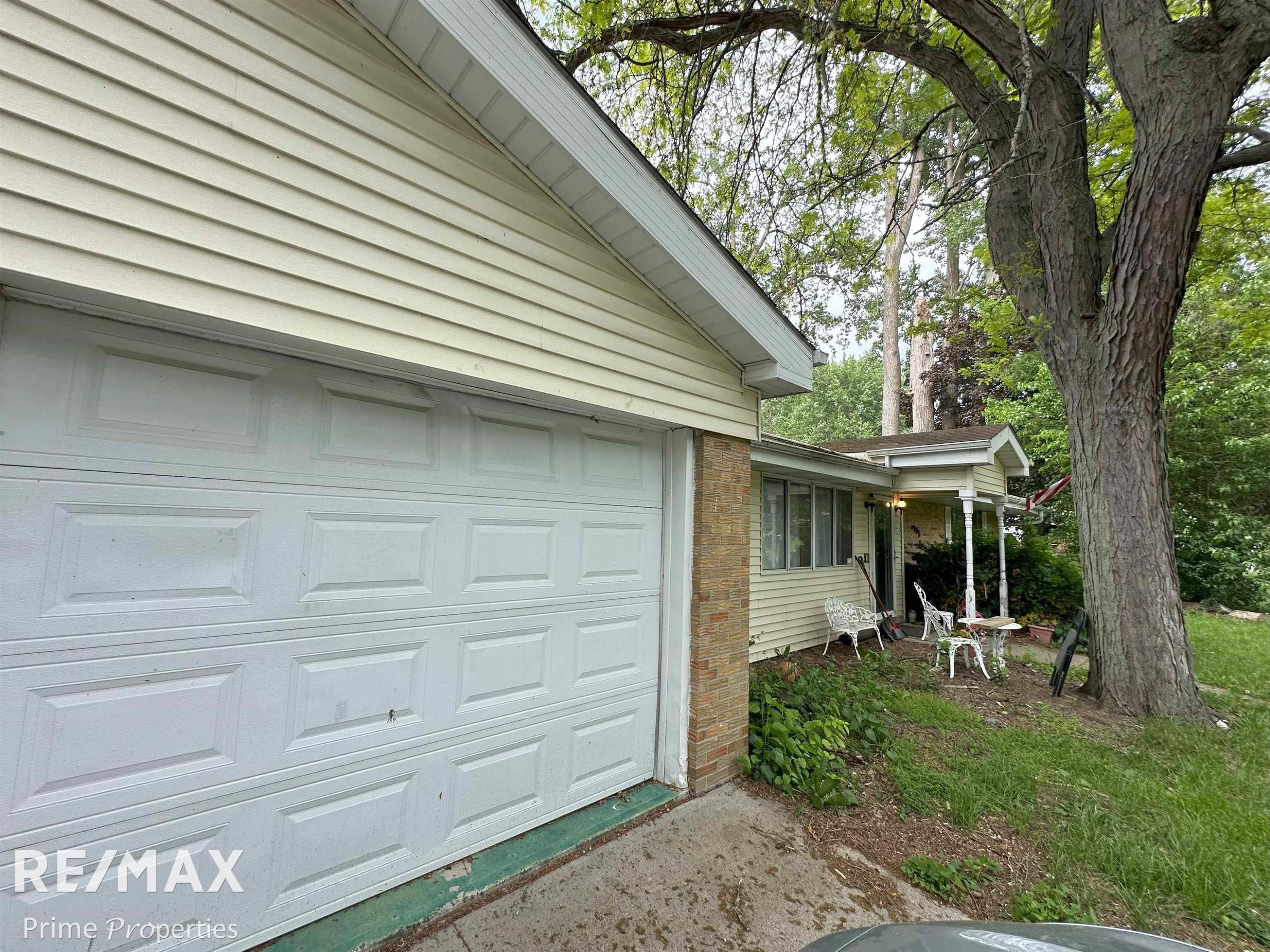 3195 Dixie Court, Saginaw, MI 48601 — Photo 38