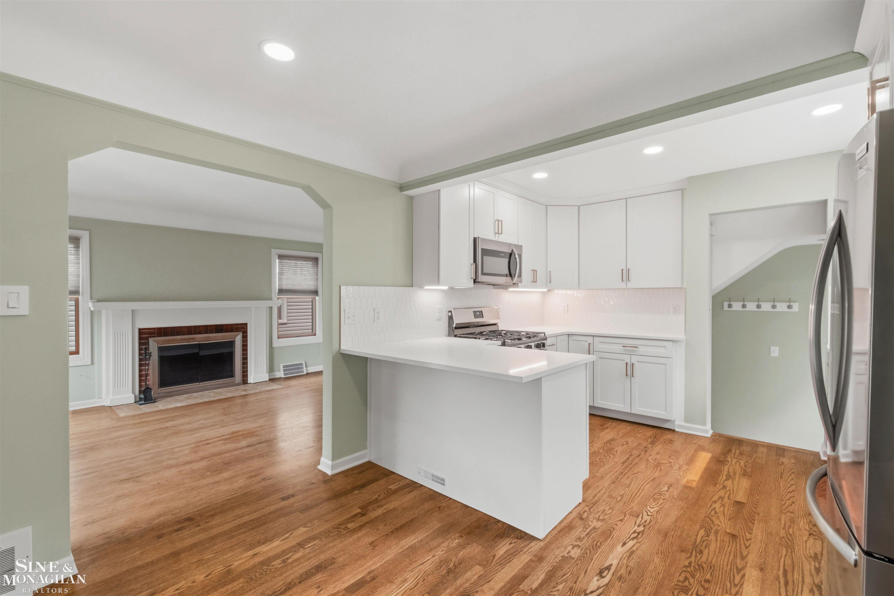1602 Anita Avenue, Grosse Pointe Woods, MI 48236 — Photo 9