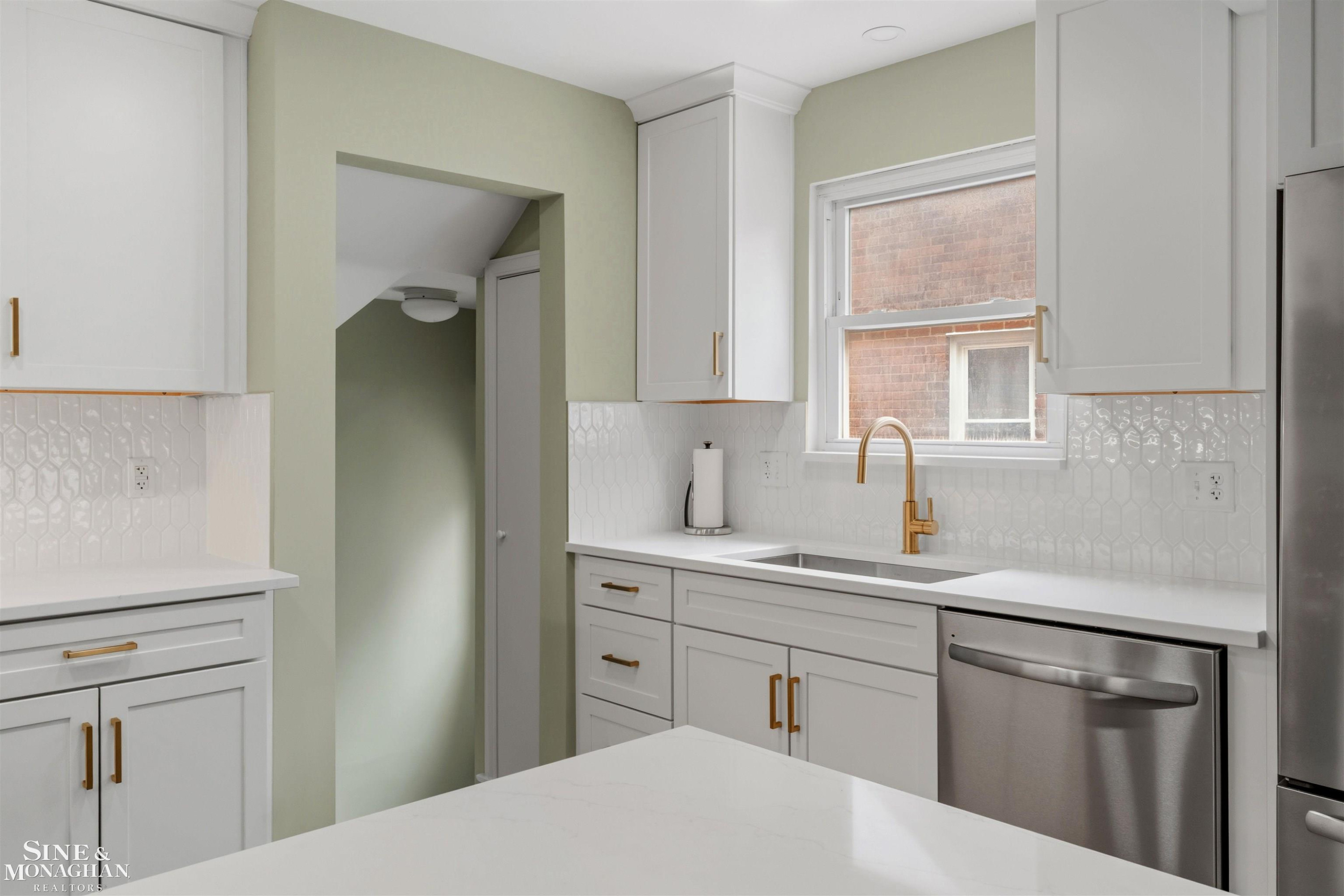 1602 Anita Avenue, Grosse Pointe Woods, MI 48236 — Photo 11
