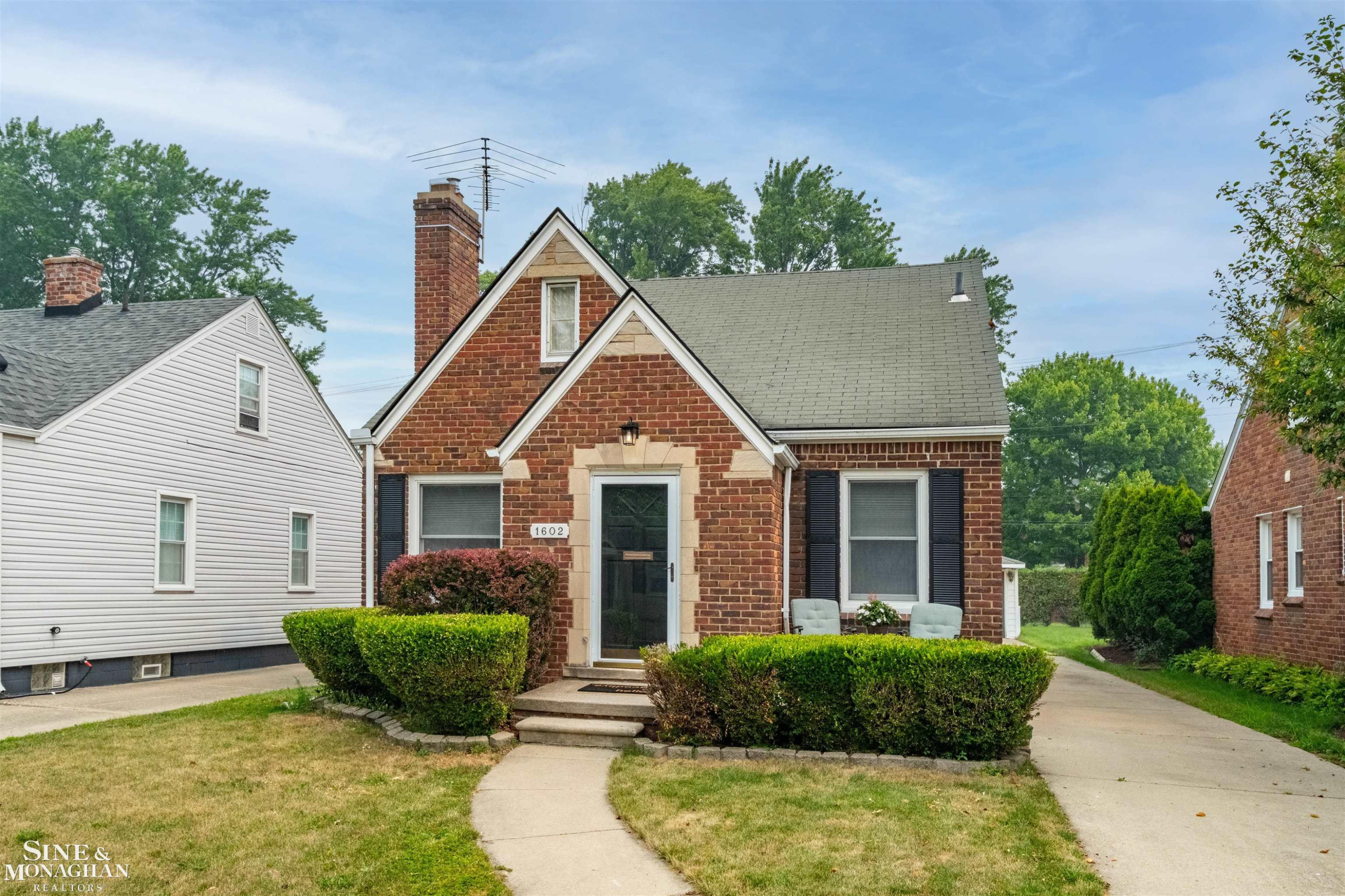 1602 Anita Avenue, Grosse Pointe Woods, MI 48236 — Photo 37