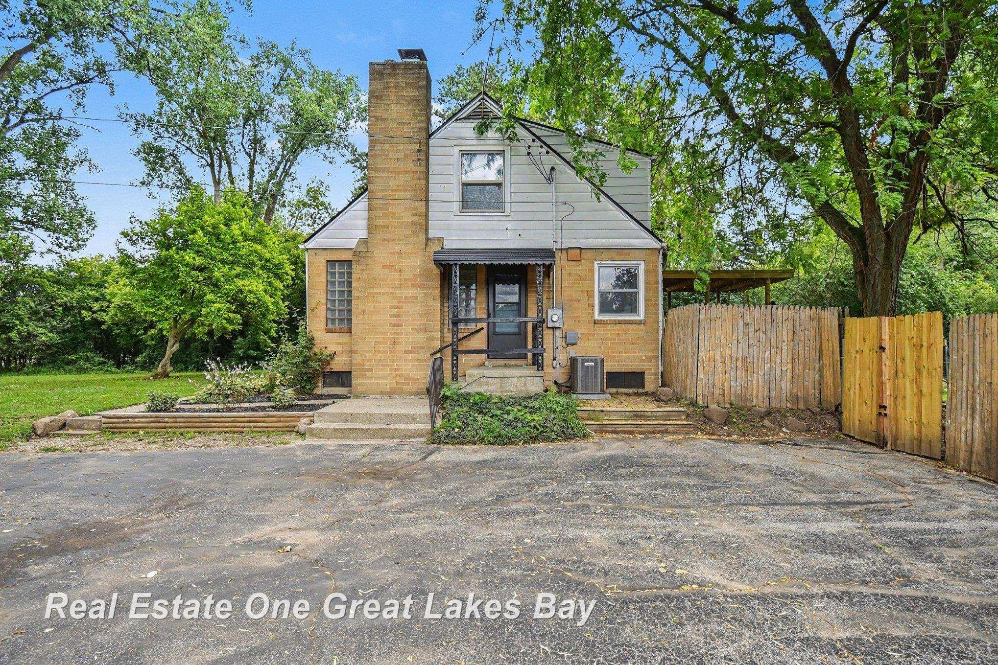 5250 N Center Road, Saginaw, MI 48604 — Photo 2